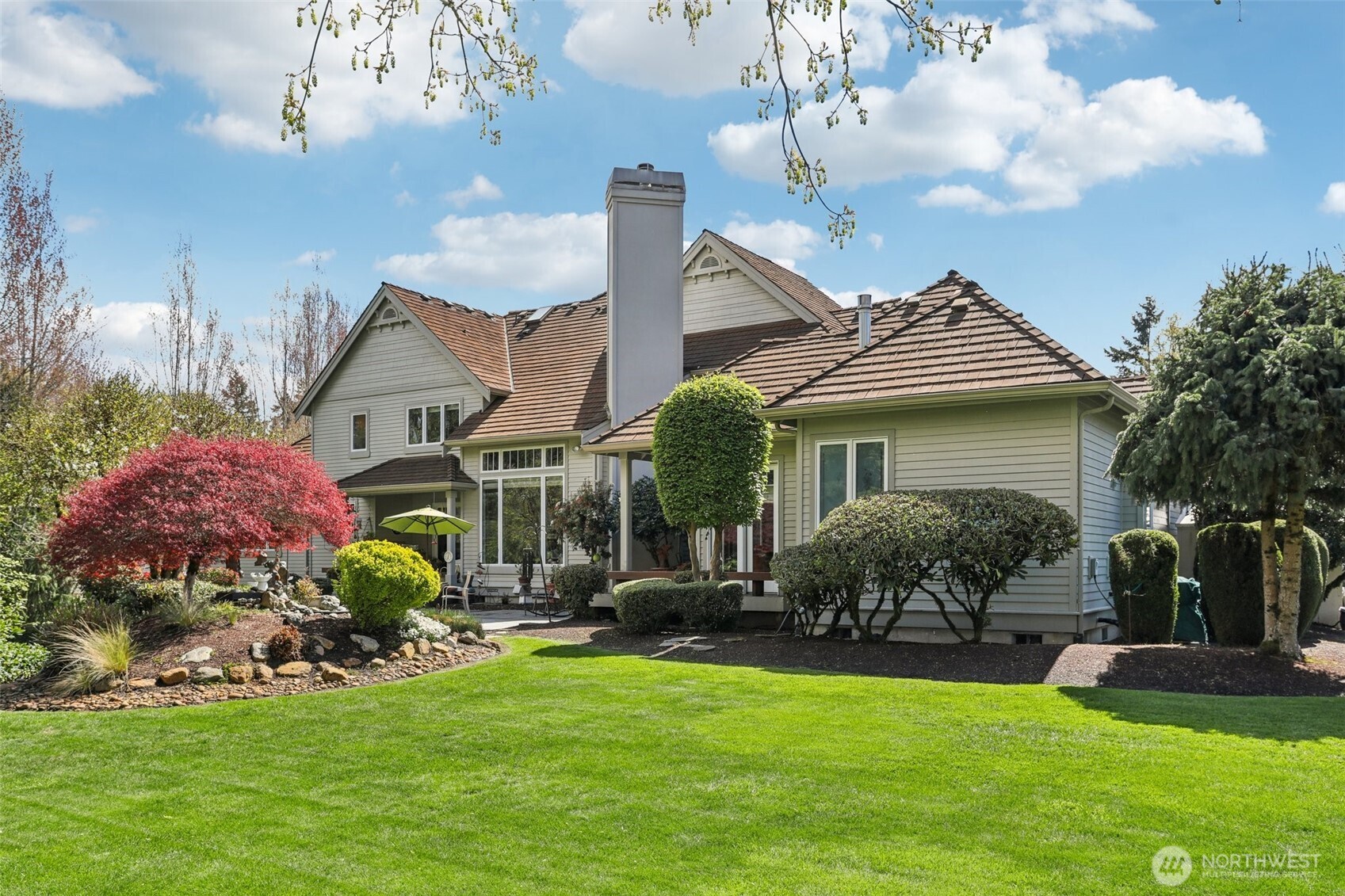 406 Windsor Dr SE , Sammamish, WA 98074