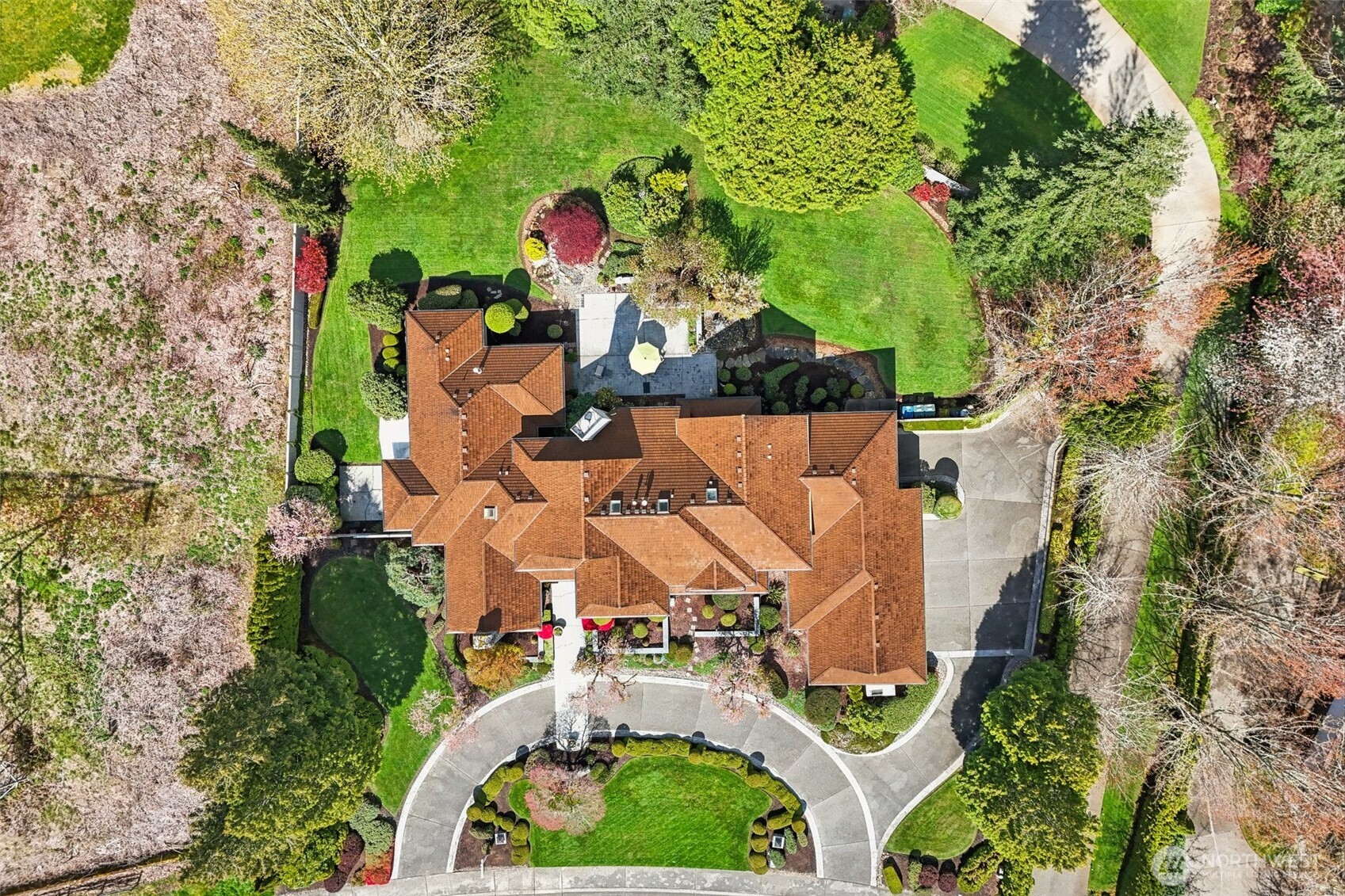 406 Windsor Dr SE , Sammamish, WA 98074