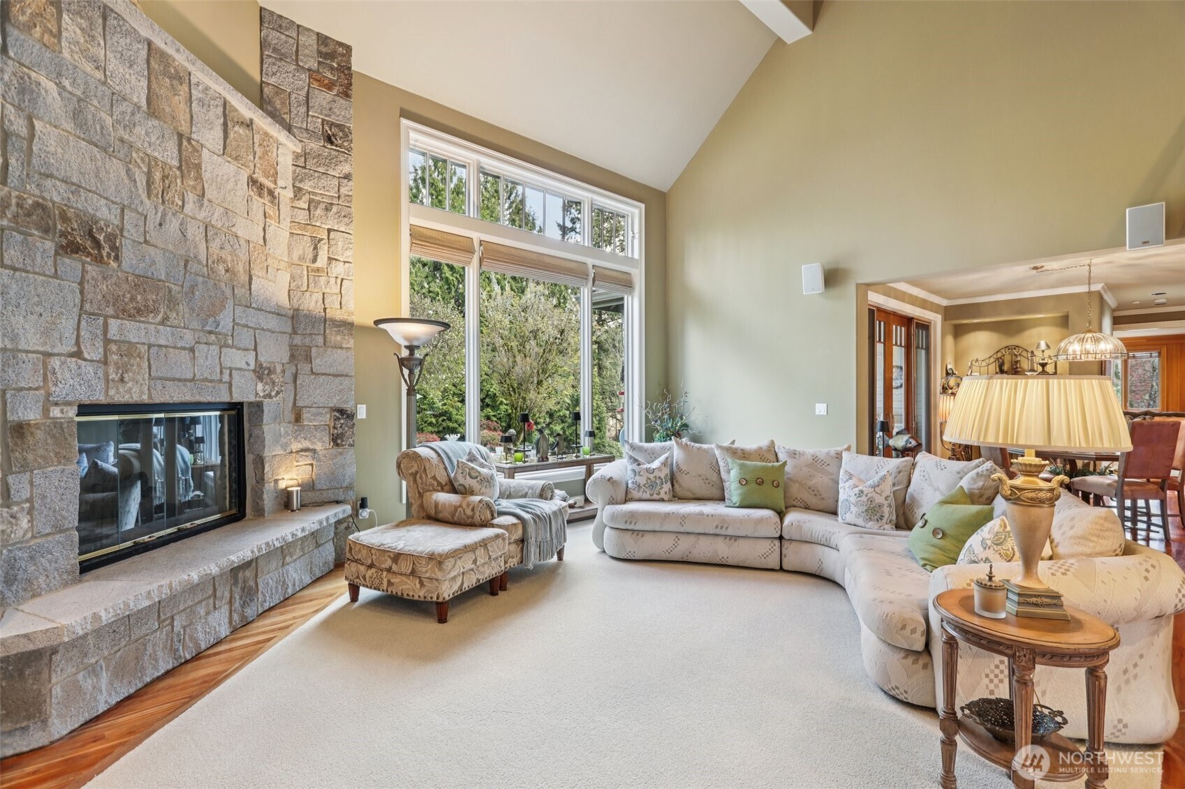 406 Windsor Dr SE , Sammamish, WA 98074