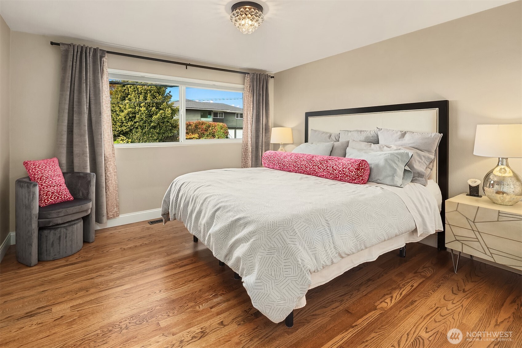 810 Walnut Street , Edmonds, WA 98020