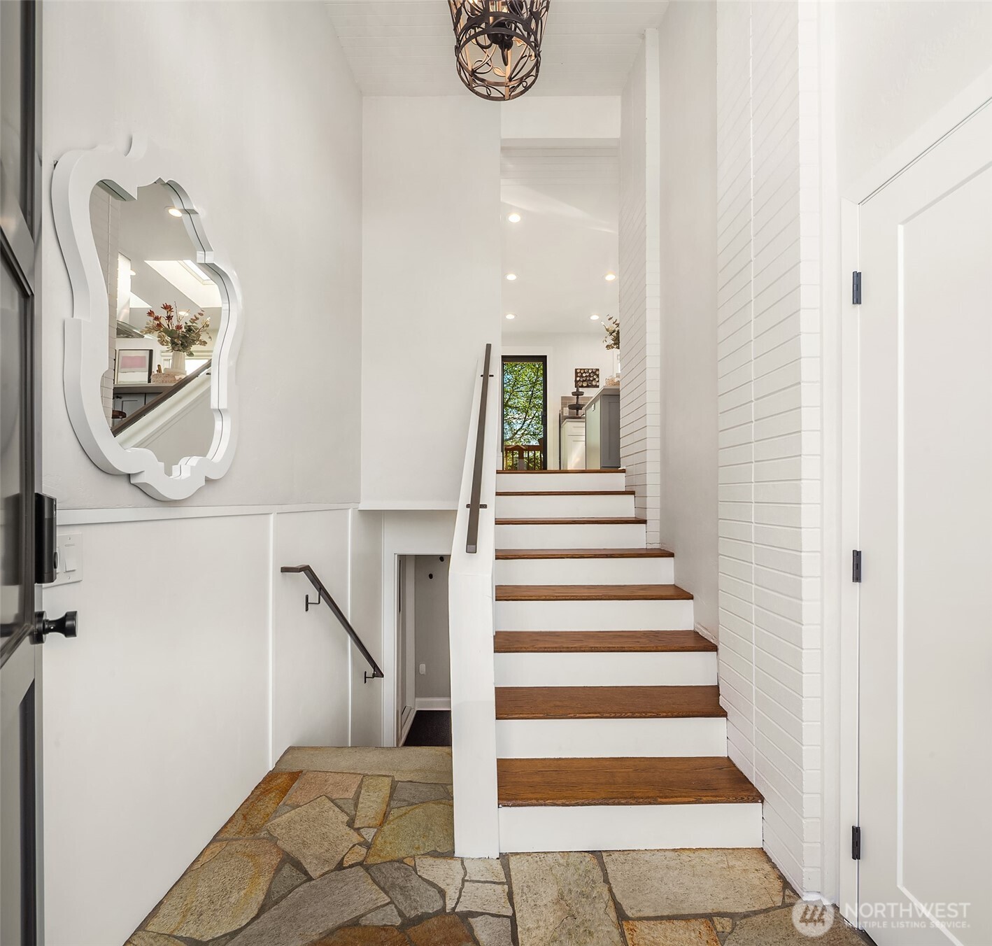 810 Walnut Street , Edmonds, WA 98020