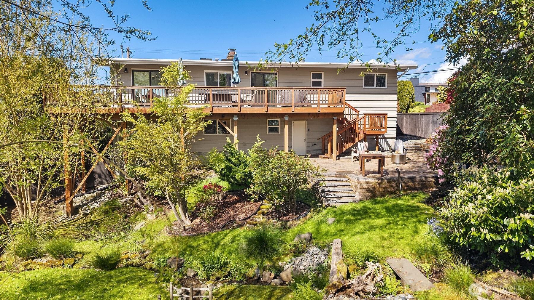 810 Walnut Street , Edmonds, WA 98020