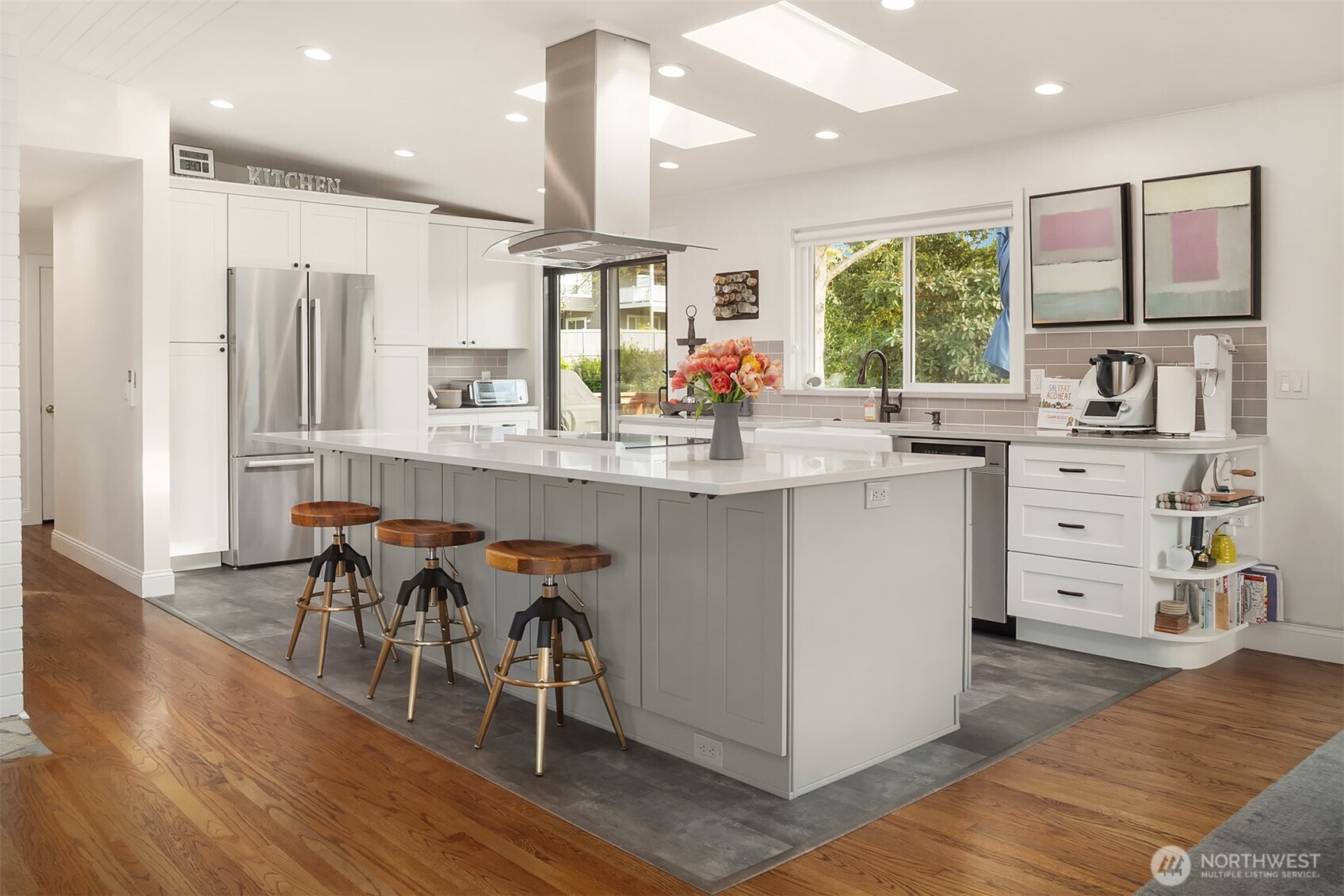 810 Walnut Street , Edmonds, WA 98020