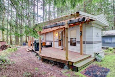 22 Wilderness Way , Deming, WA 98244