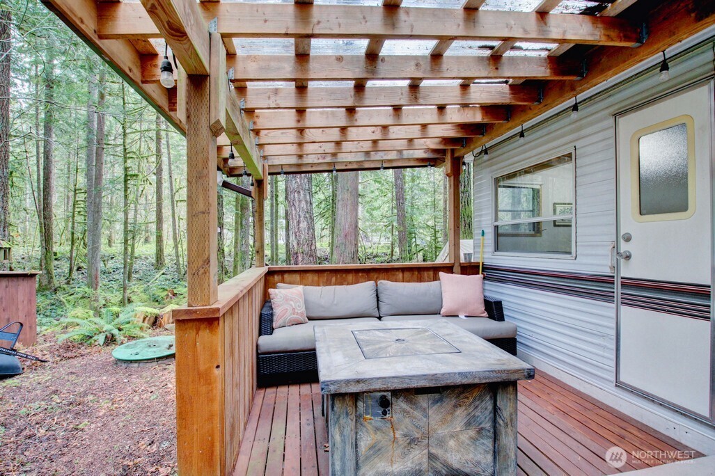 22 Wilderness Way , Deming, WA 98244