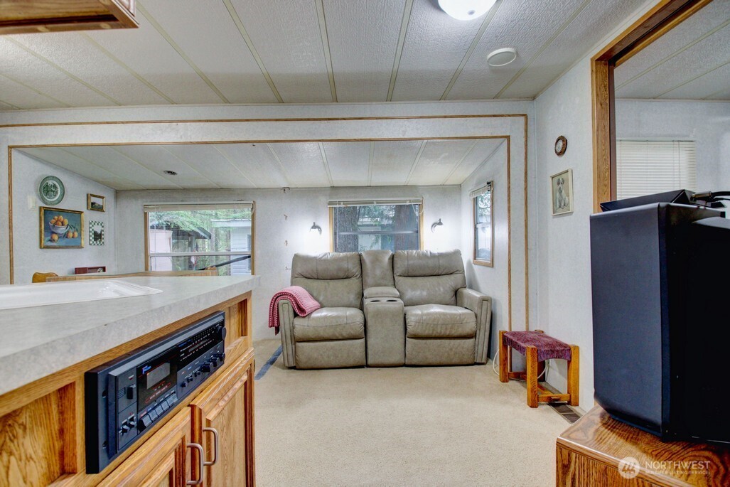 22 Wilderness Way , Deming, WA 98244