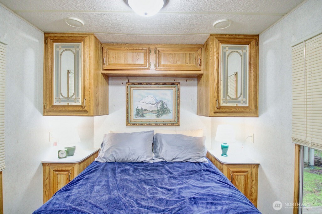 22 Wilderness Way , Deming, WA 98244