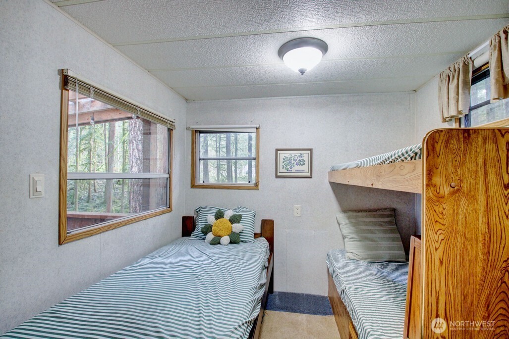 22 Wilderness Way , Deming, WA 98244