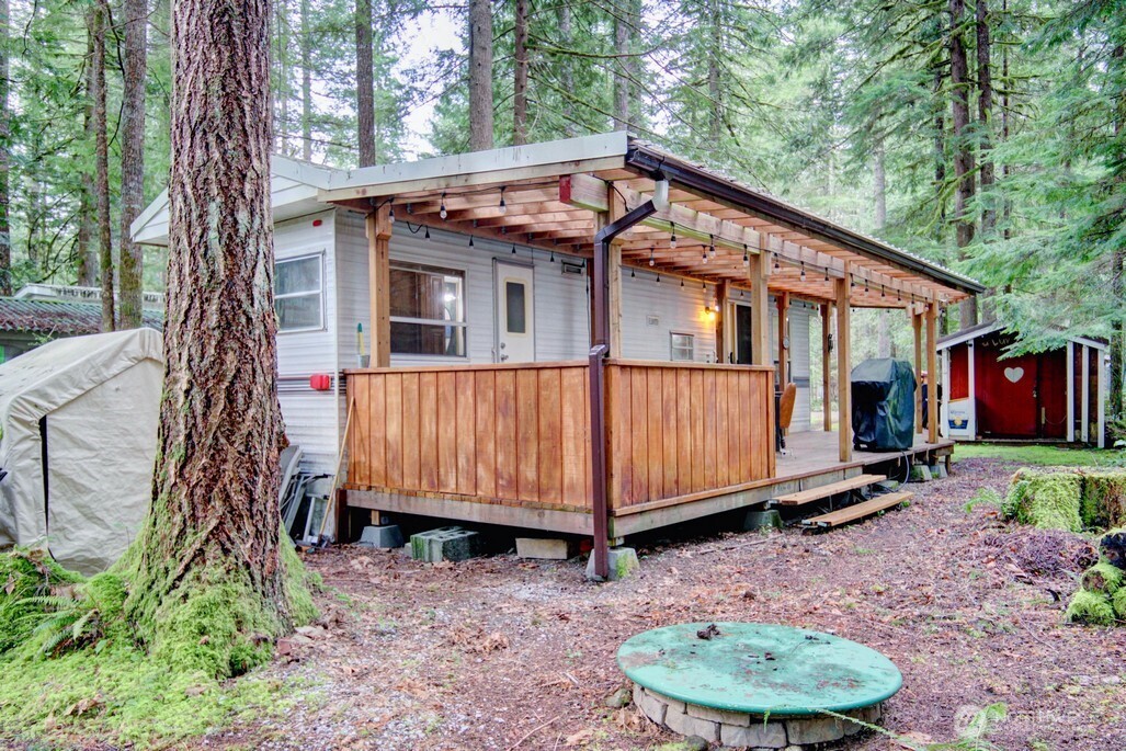 22 Wilderness Way , Deming, WA 98244