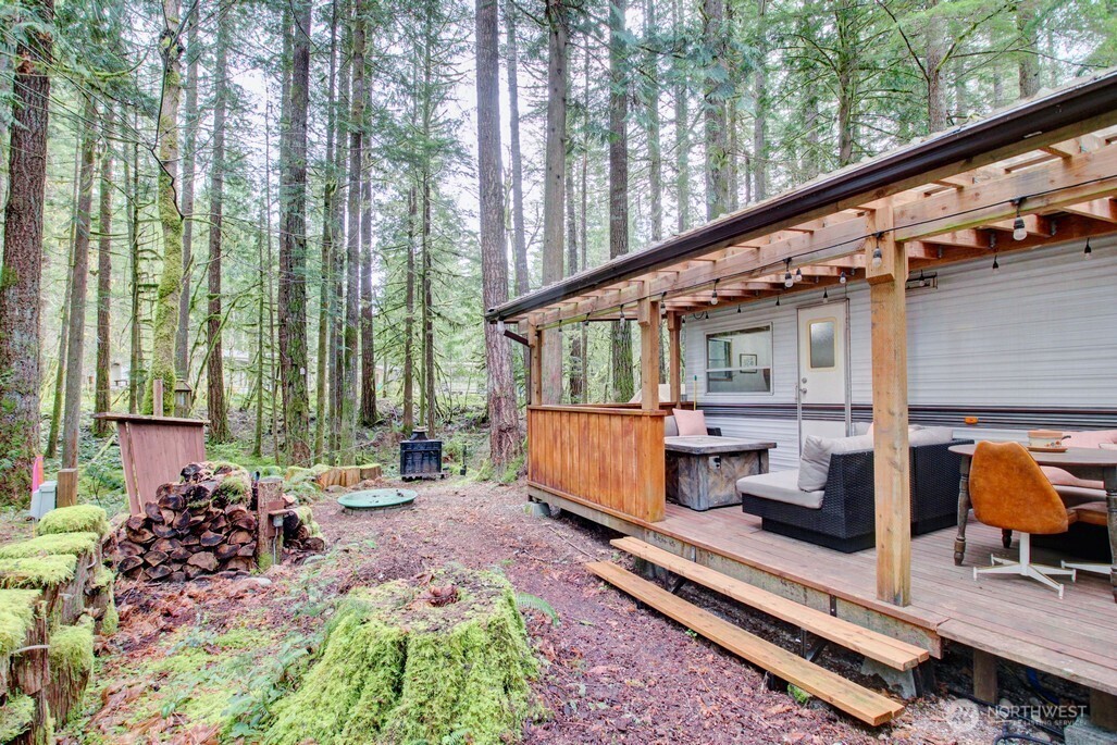 22 Wilderness Way , Deming, WA 98244