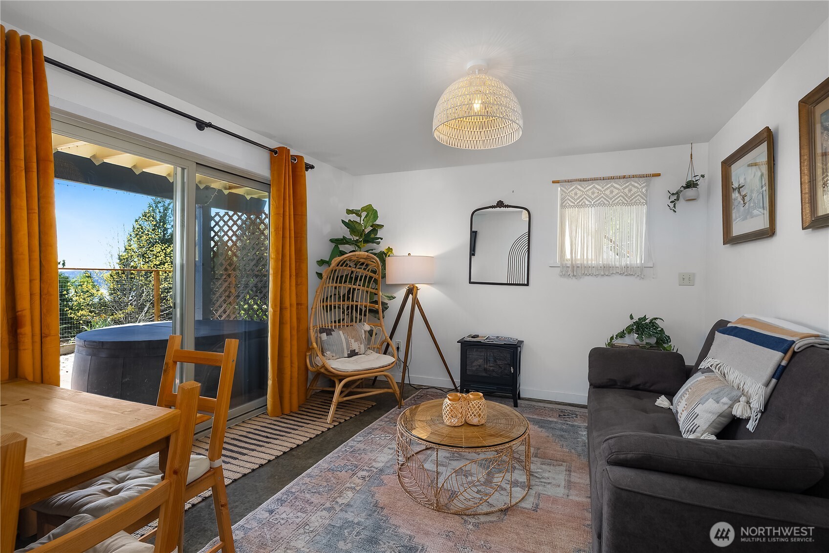 835 Pollock Drive , Brinnon, WA 98320