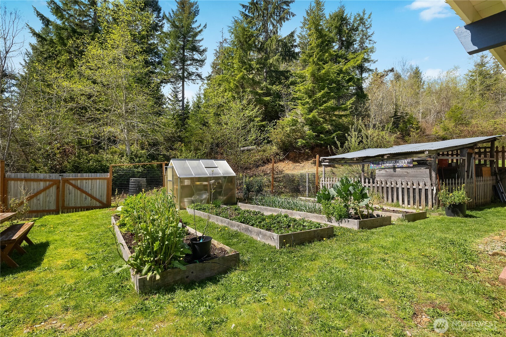835 Pollock Drive , Brinnon, WA 98320