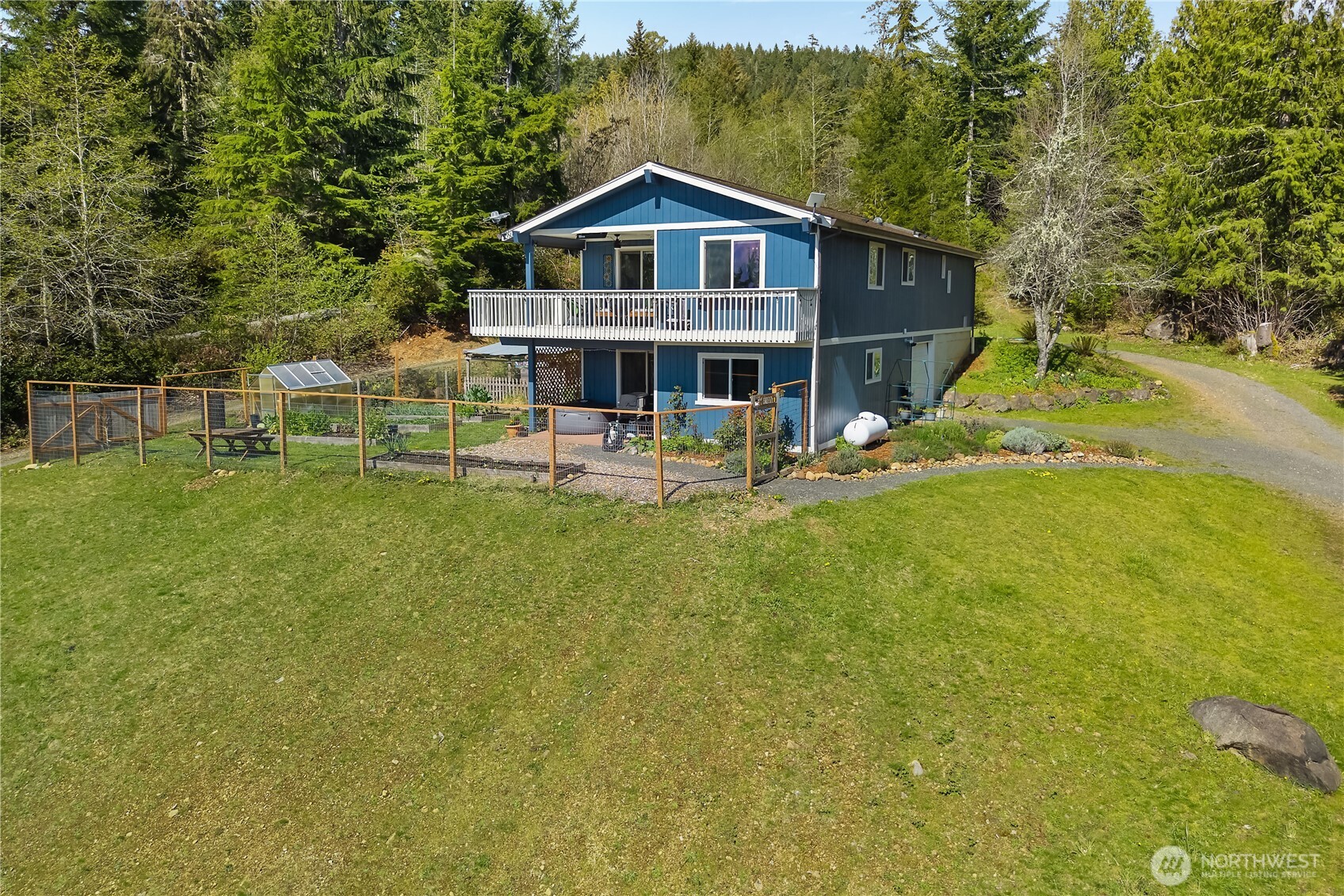 835 Pollock Drive , Brinnon, WA 98320