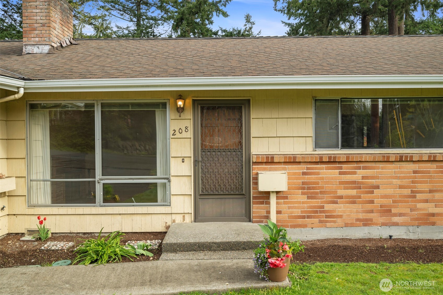 208 N 184th , Shoreline, WA 98133