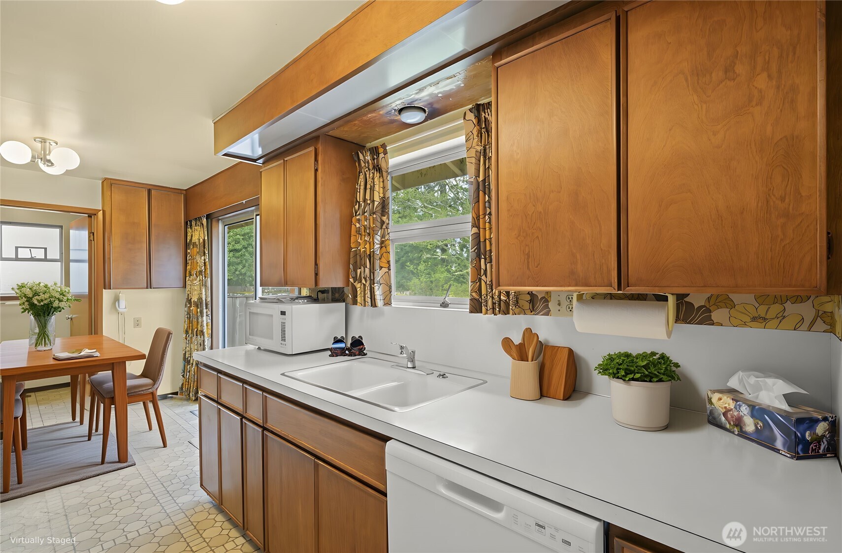208 N 184th , Shoreline, WA 98133