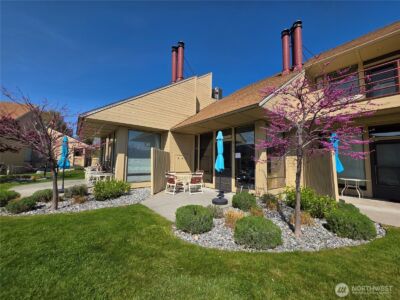 1 Nekquelekin 422-B , Manson, WA 98831