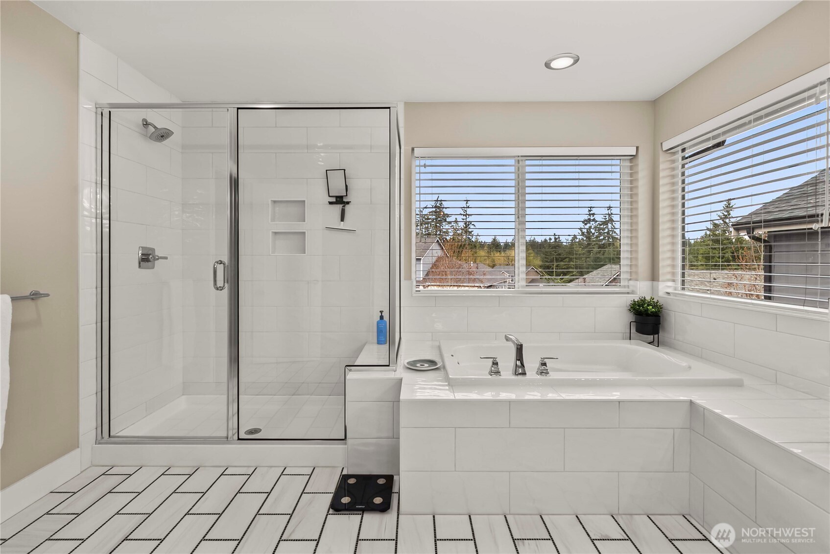 8022 197th Avenue E, Bonney Lake, WA 98391