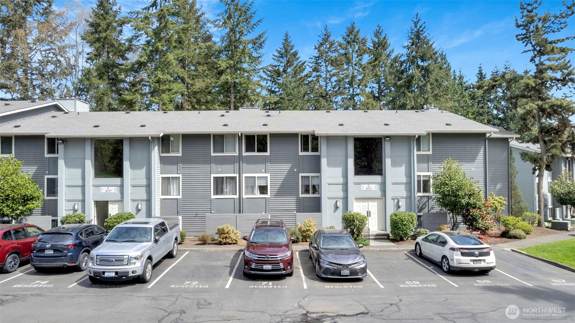 4717 W Lake Sammamish Pkwy SE #C305, Sammamish, WA 98027