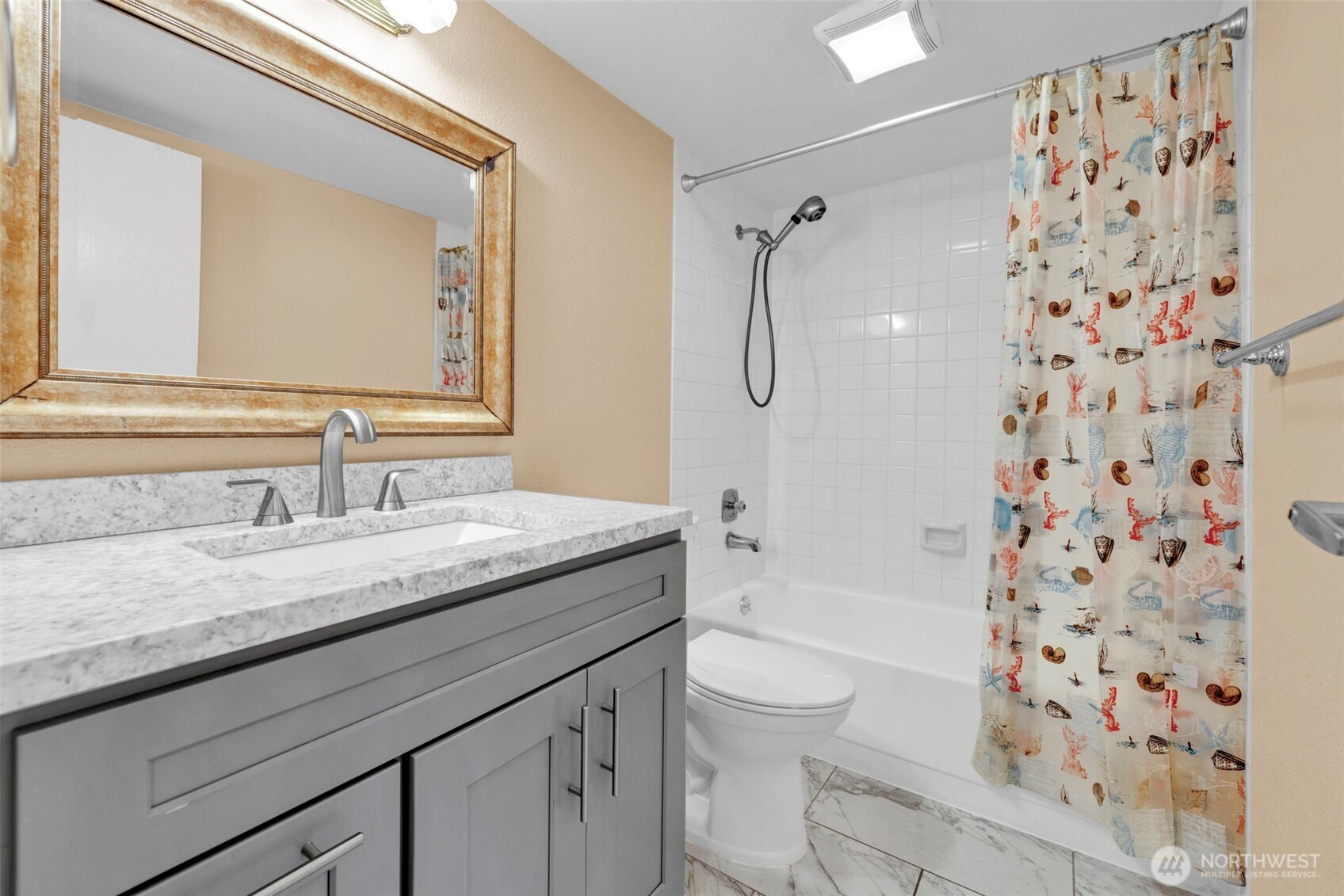 4717 W Lake Sammamish Pkwy SE #C305, Sammamish, WA 98027