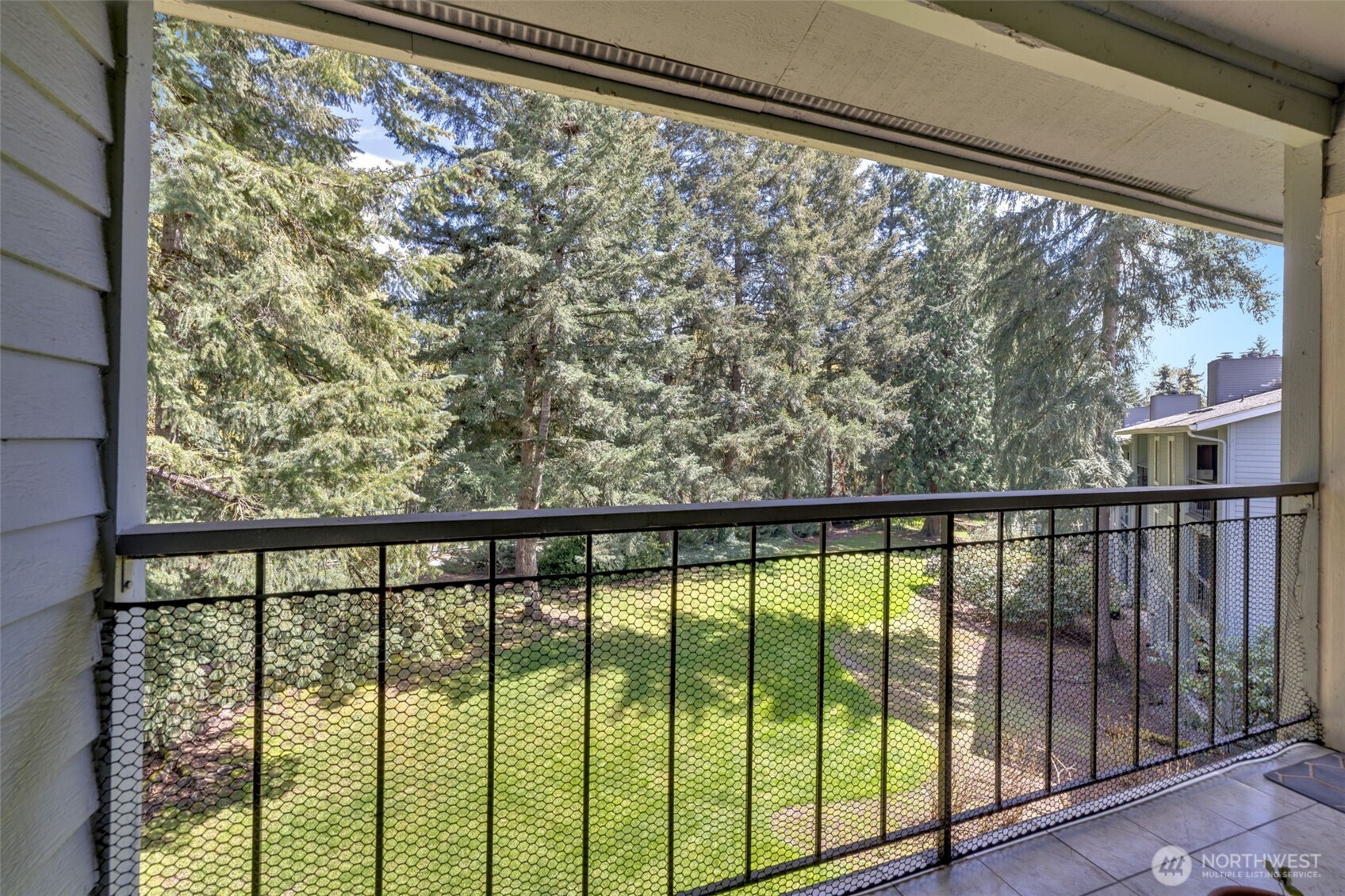 4717 W Lake Sammamish Pkwy SE #C305, Sammamish, WA 98027
