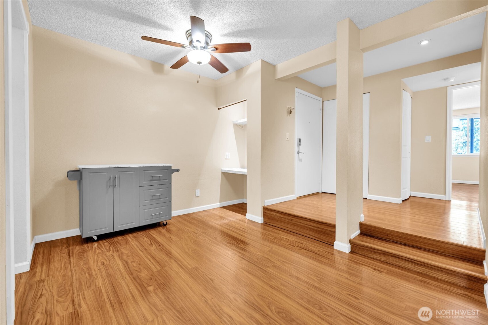 4717 W Lake Sammamish Pkwy SE #C305, Sammamish, WA 98027