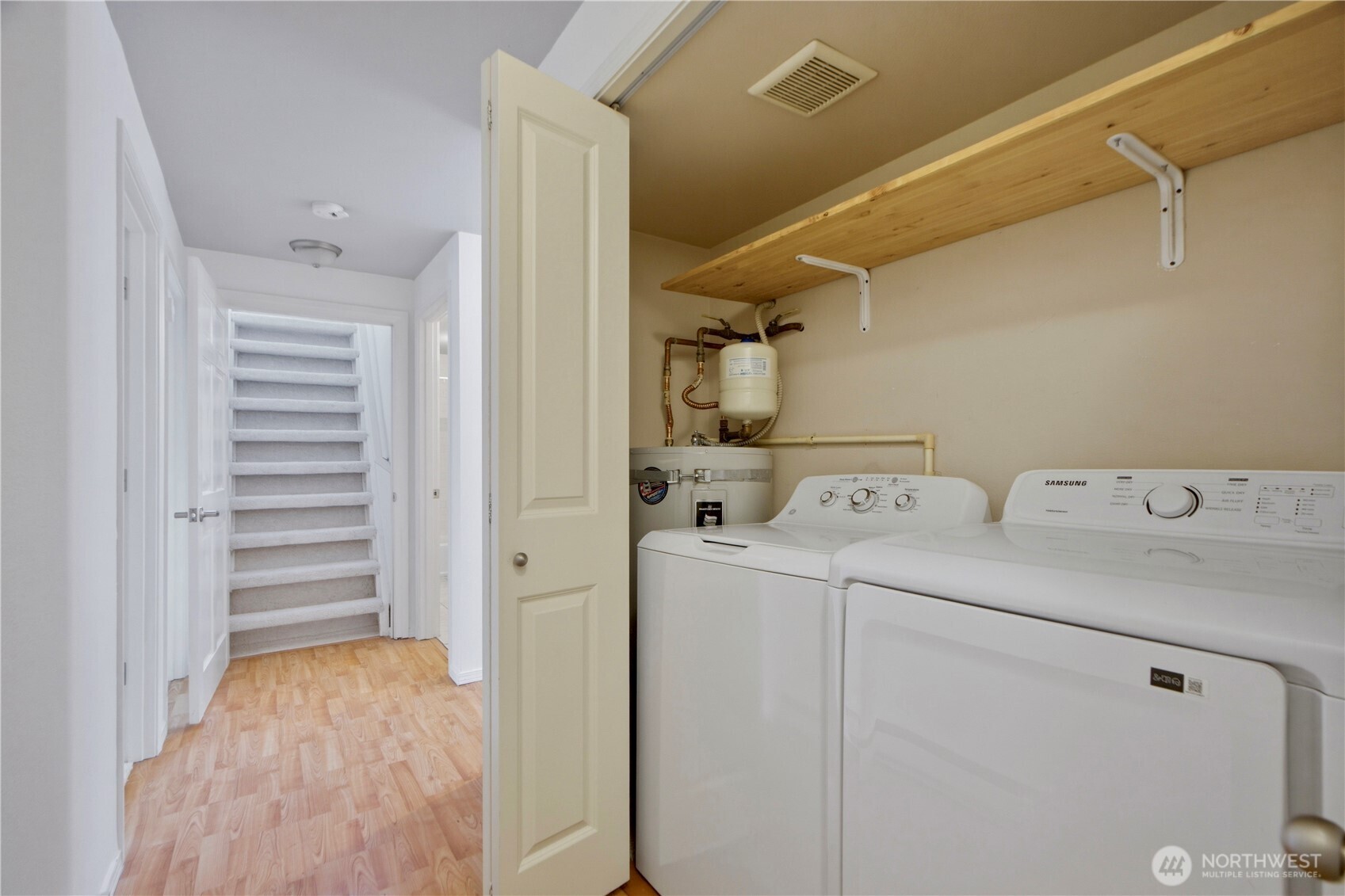 10013 NE 123rd Street #C, Kirkland, WA 98034