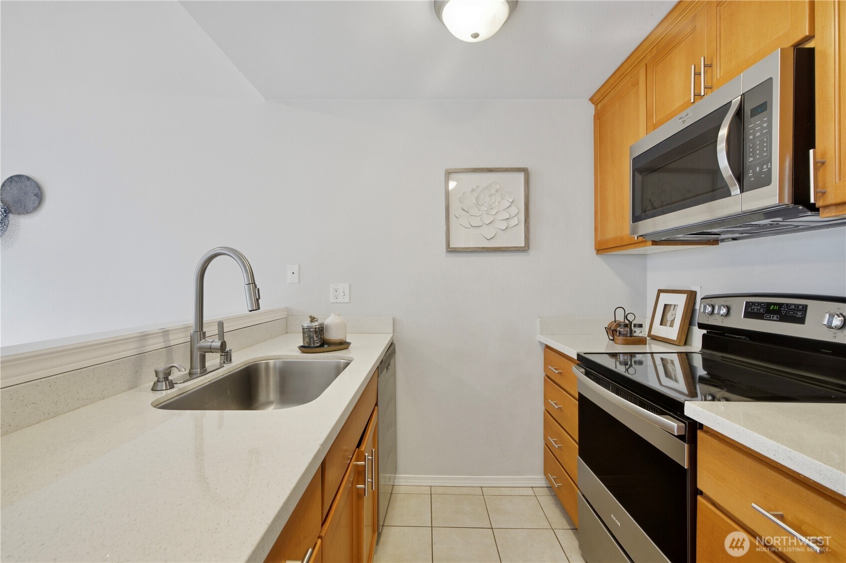 10013 NE 123rd Street #C, Kirkland, WA 98034