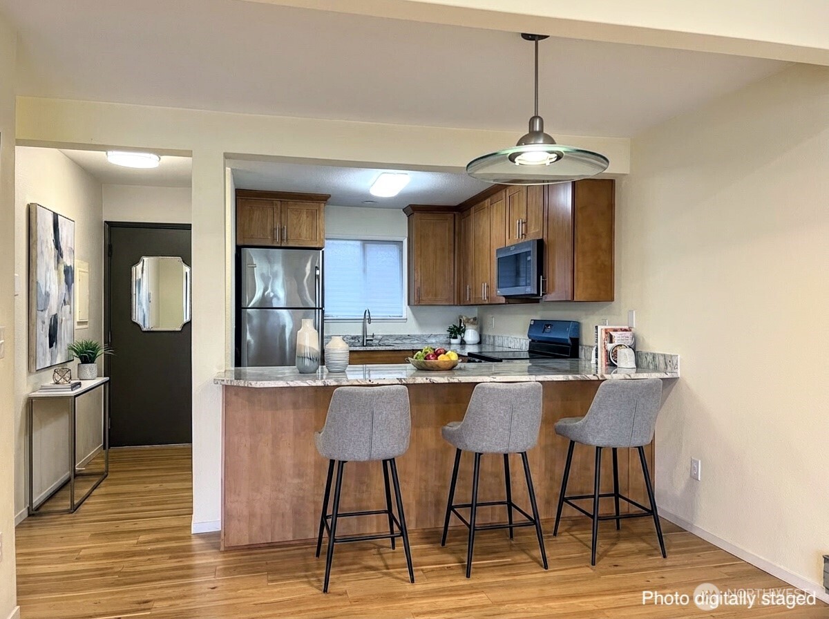 210 Boylston Avenue E #103, Seattle, WA 98102