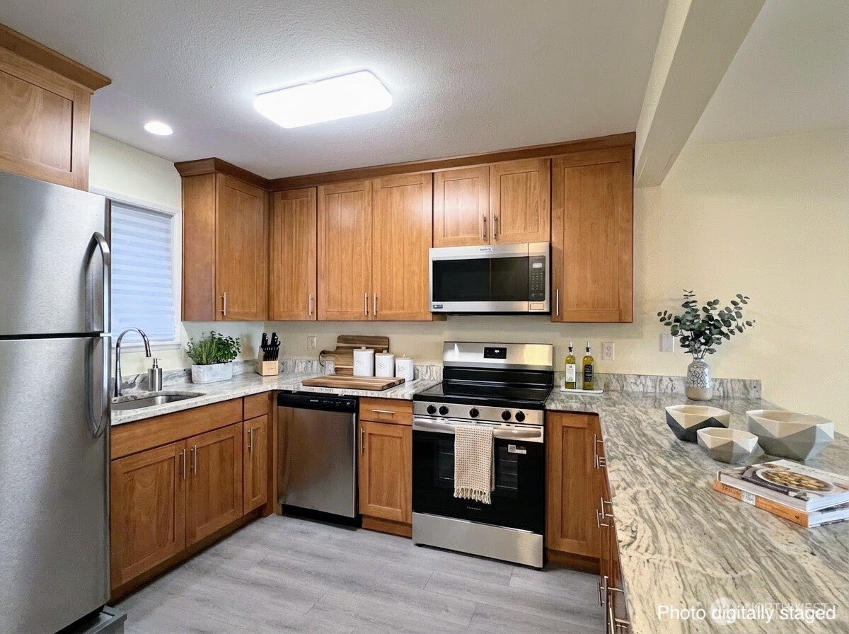 210 Boylston Avenue E #103, Seattle, WA 98102