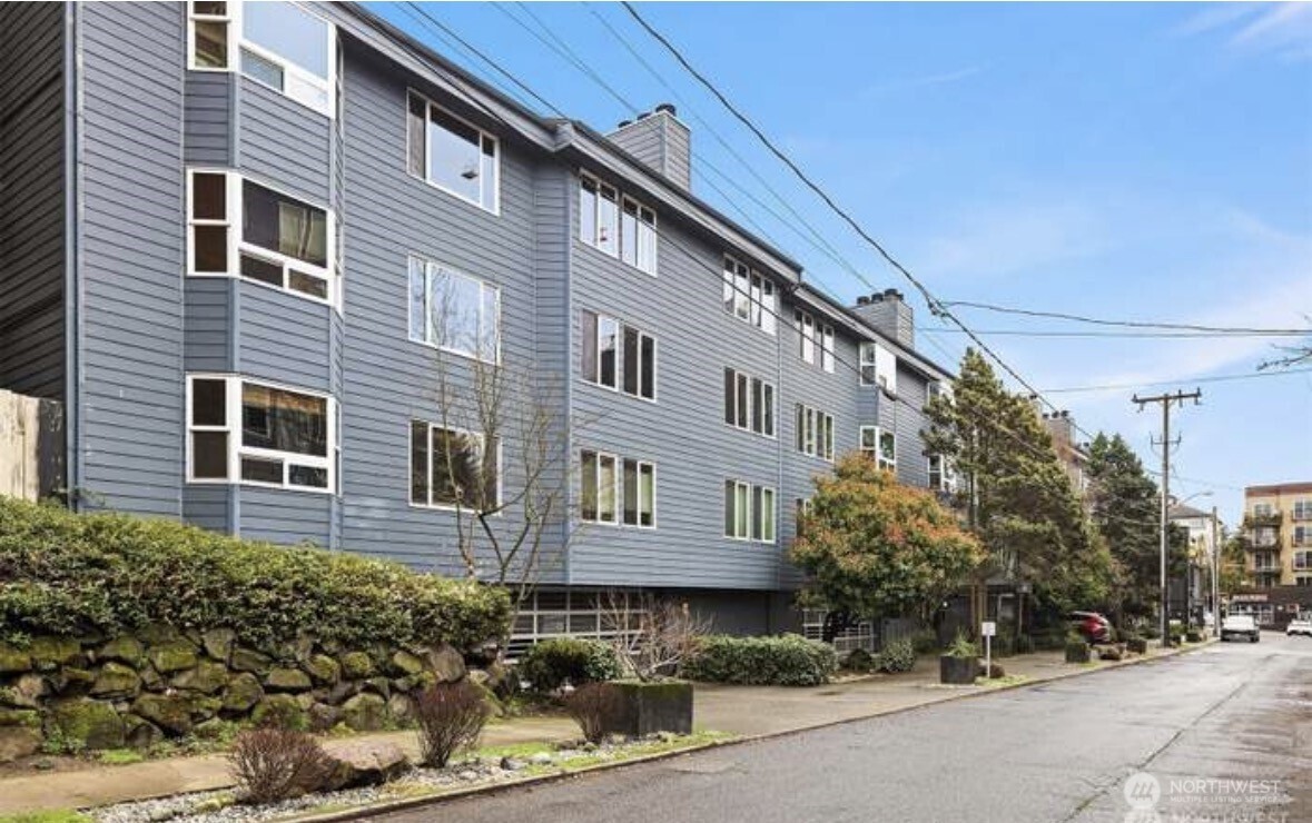 210 Boylston Avenue E #103, Seattle, WA 98102