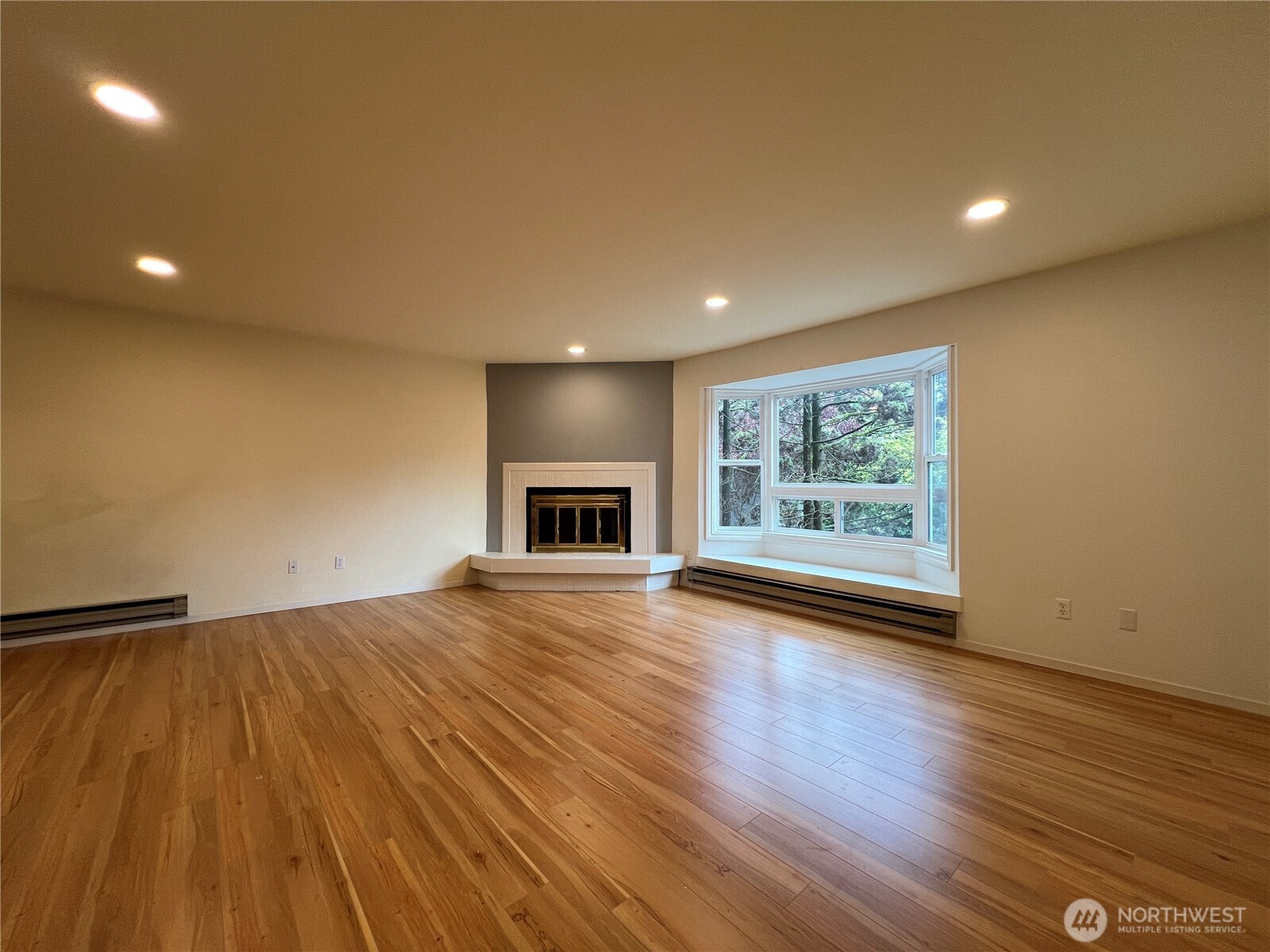 210 Boylston Avenue E #103, Seattle, WA 98102