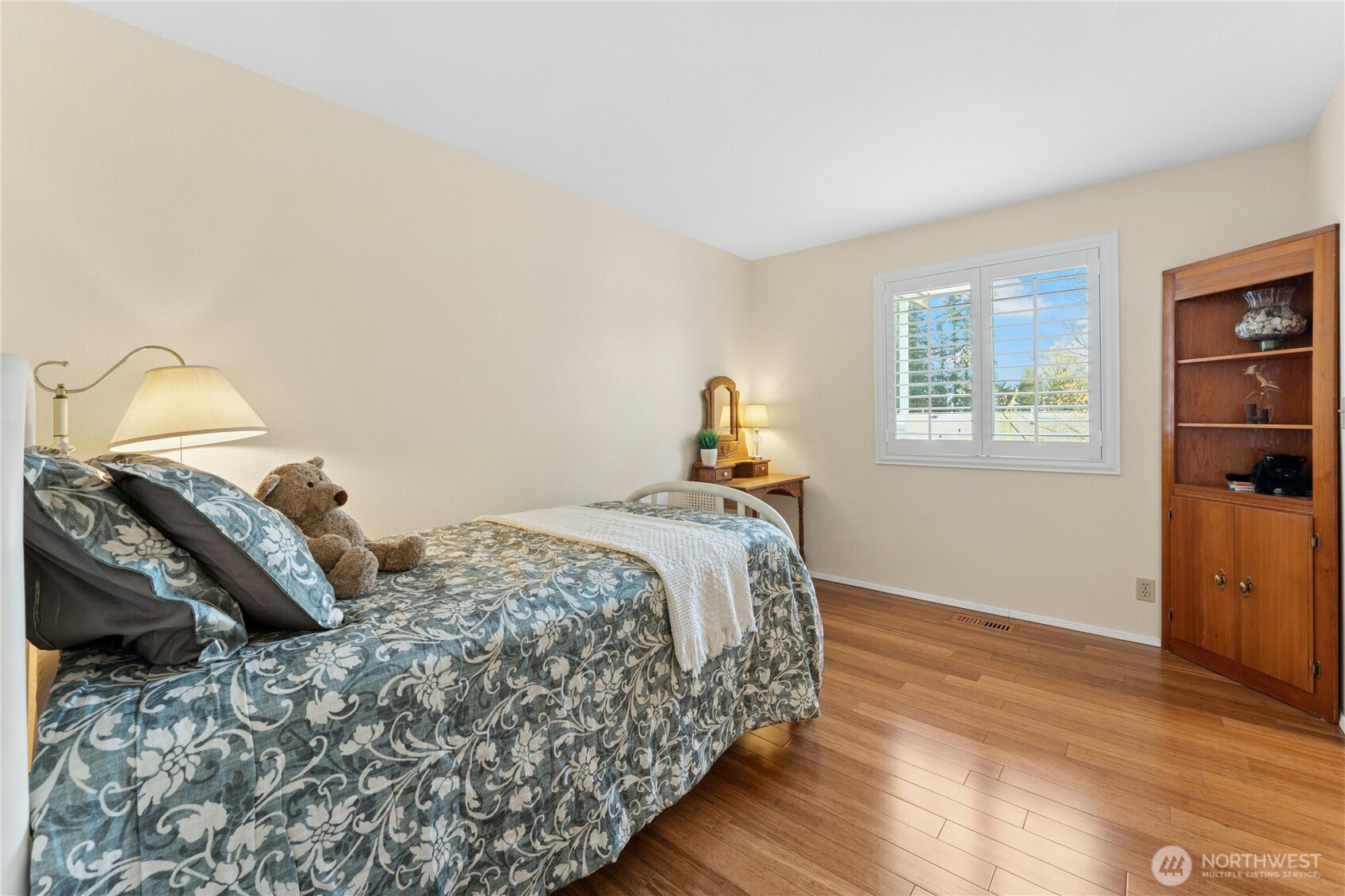 4220 192nd Street SW, Lynnwood, WA 98036