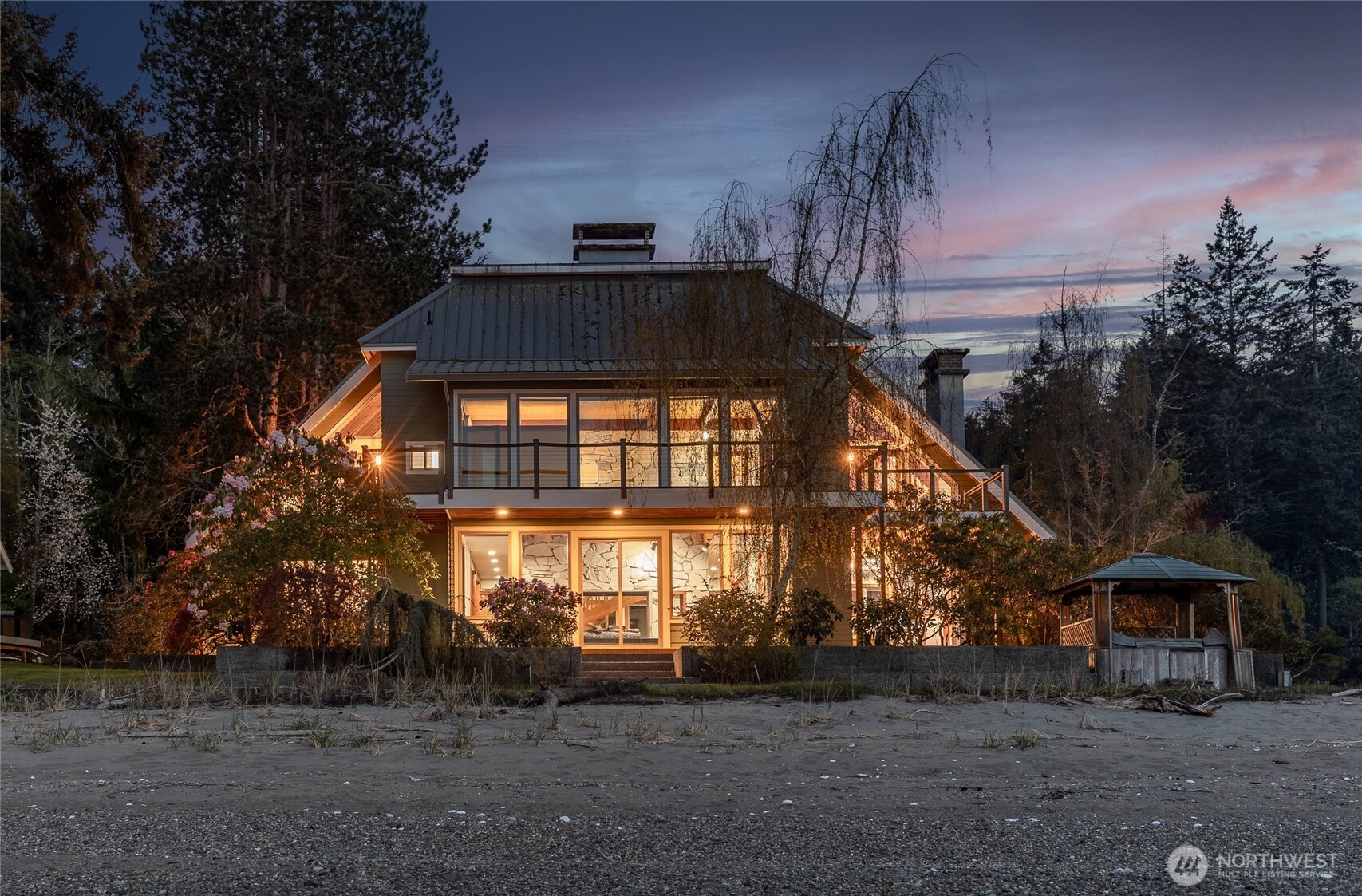 1105 14th Avenue , Fox Island, WA 98333