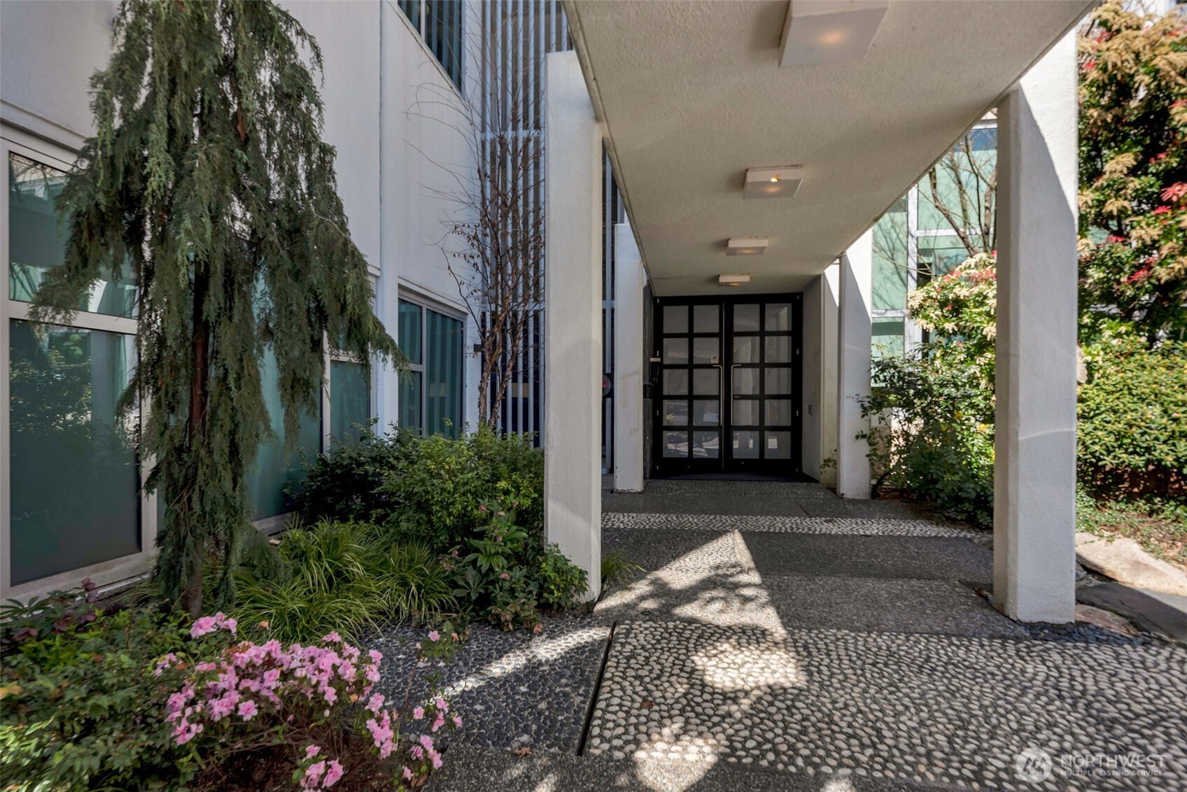 1000 Union Street N #110, Seattle, WA 98101-2699