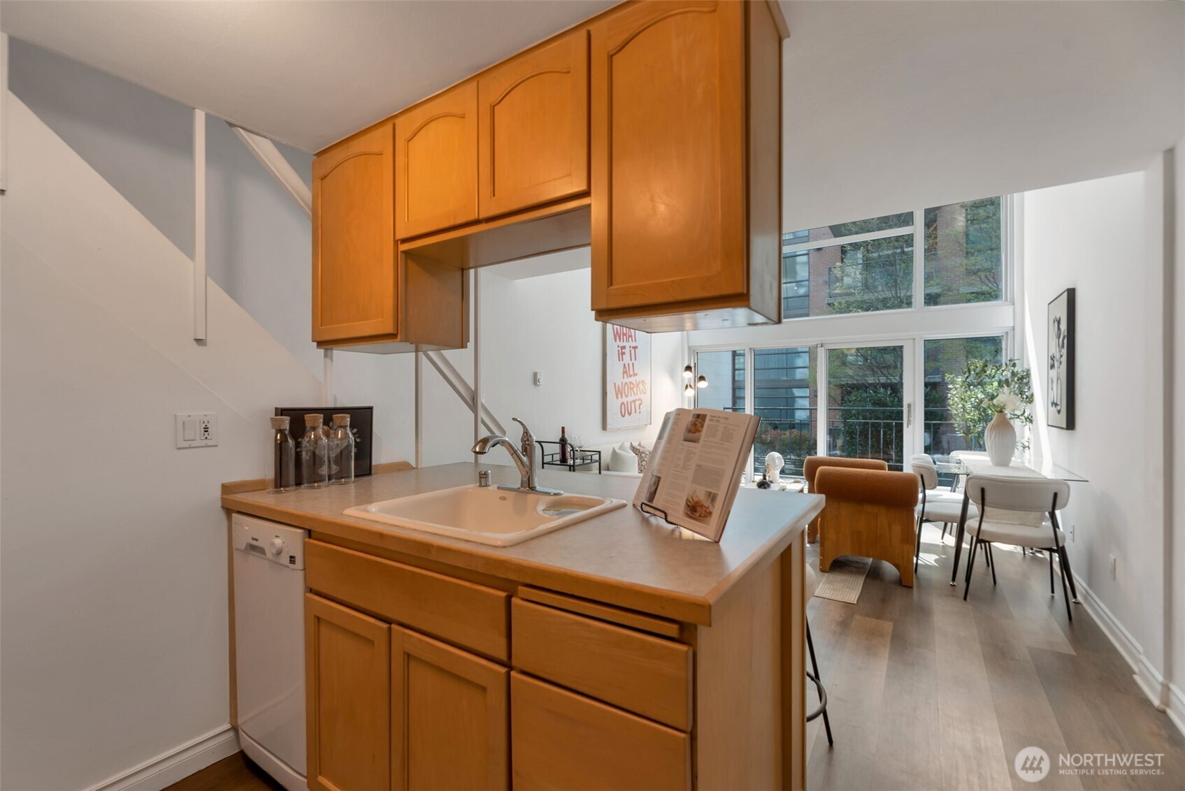 1000 Union Street N #110, Seattle, WA 98101-2699