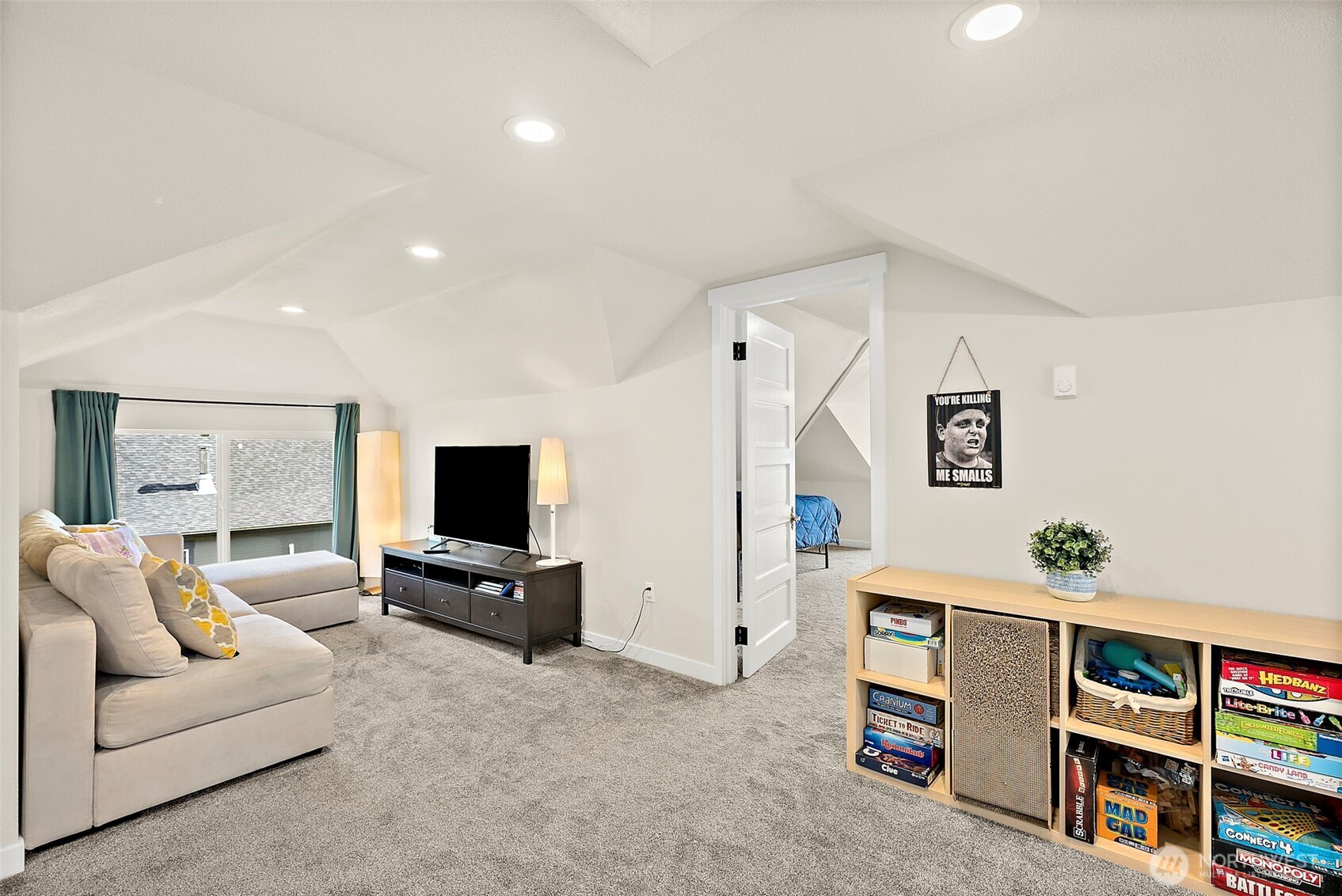 211 Calistoga Street E, Orting, WA 98360