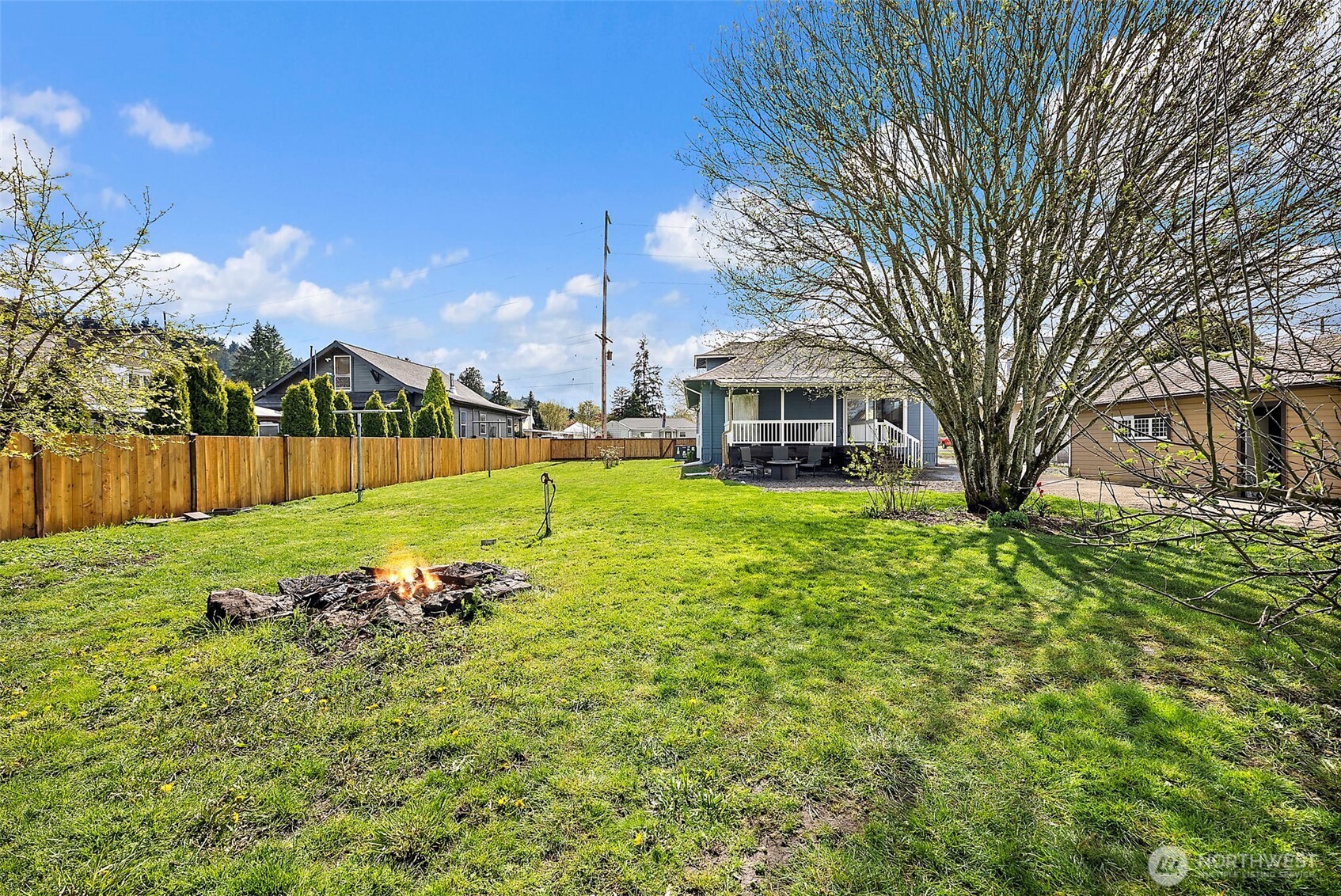 211 Calistoga Street E, Orting, WA 98360