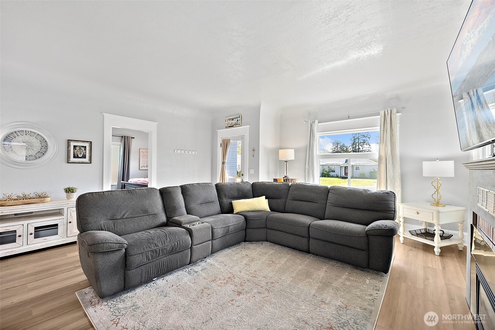 211 Calistoga Street E, Orting, WA 98360