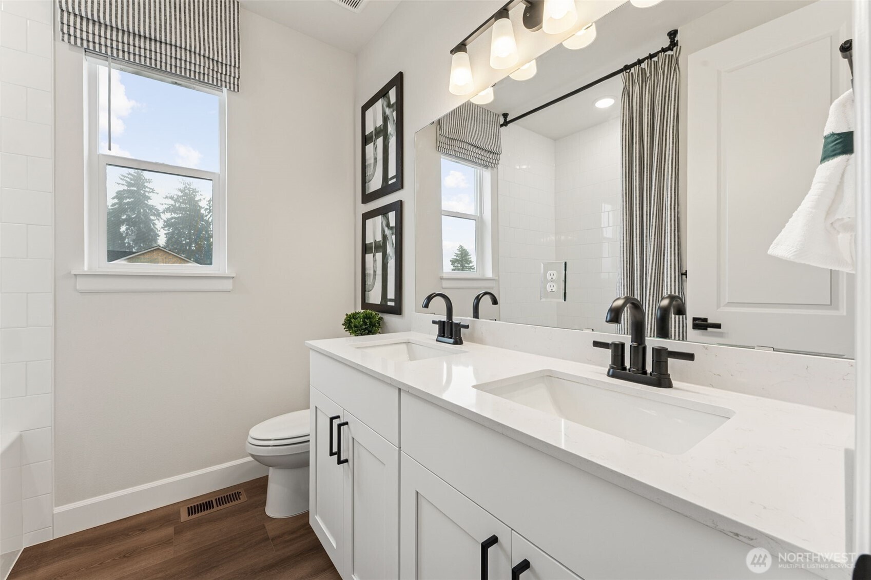 2220 Oak Court #1, Milton, WA 98354