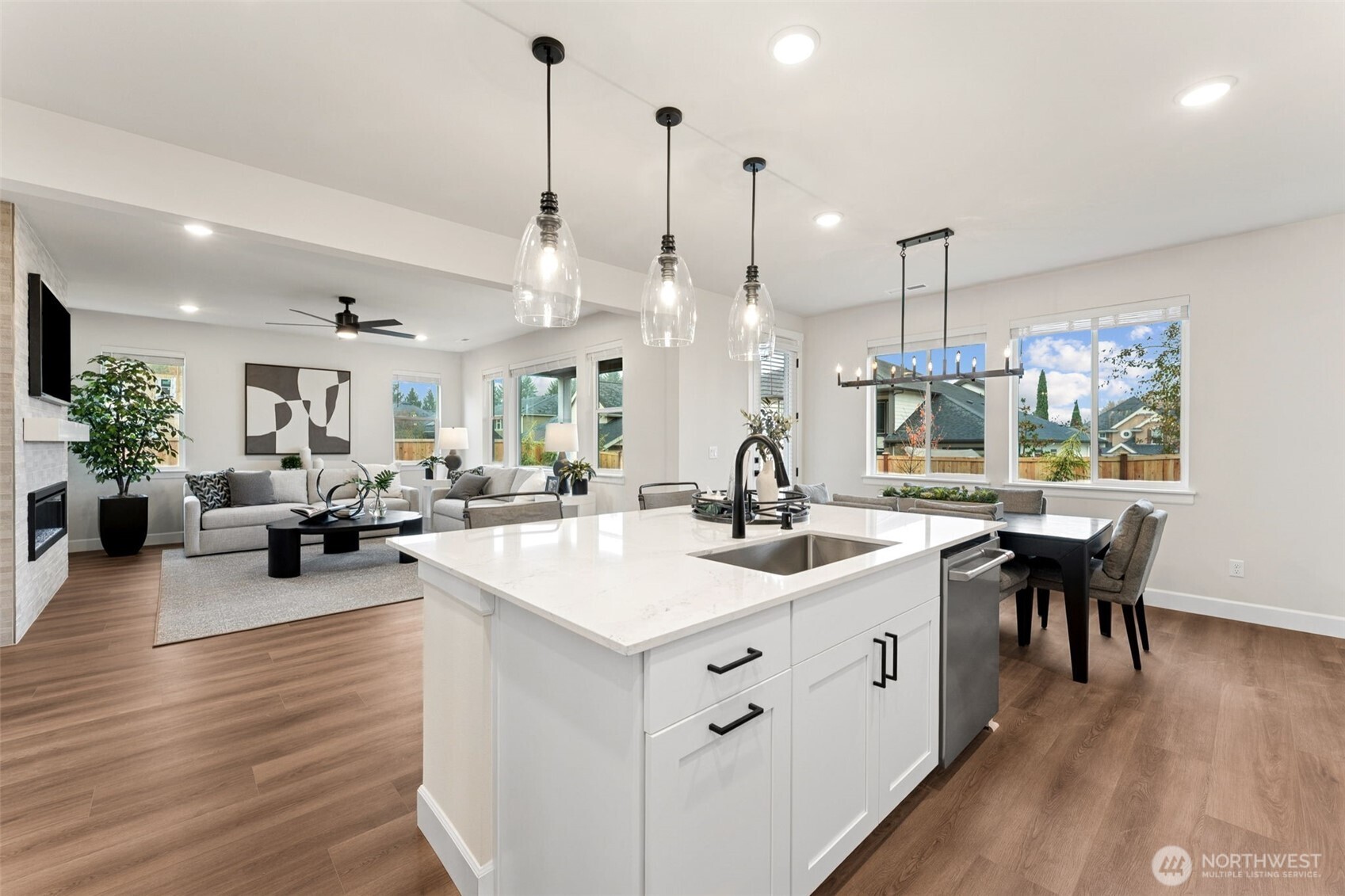 2220 Oak Court #1, Milton, WA 98354