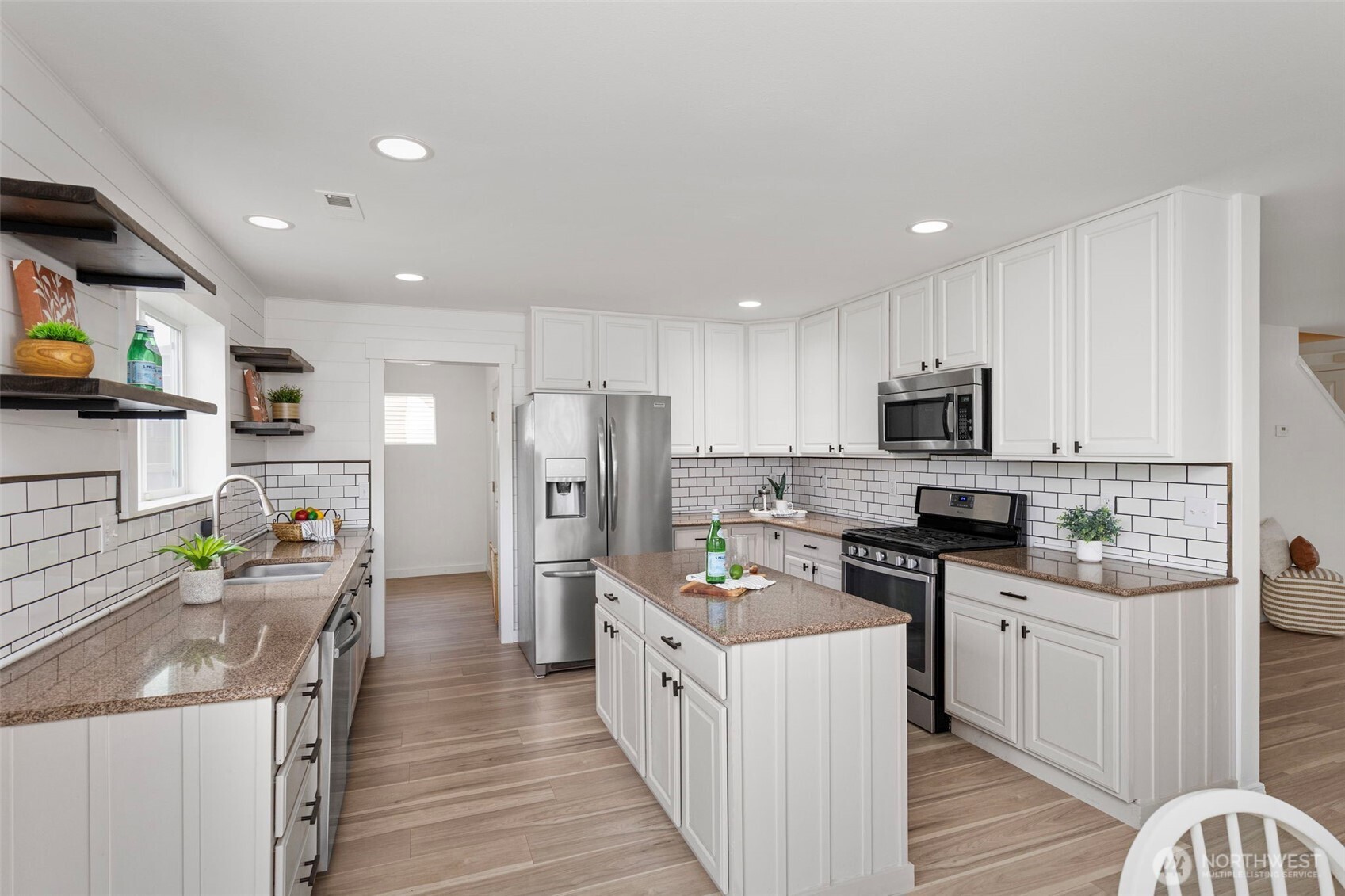 2178 SW Lazuli Street , Port Orchard, WA 98367