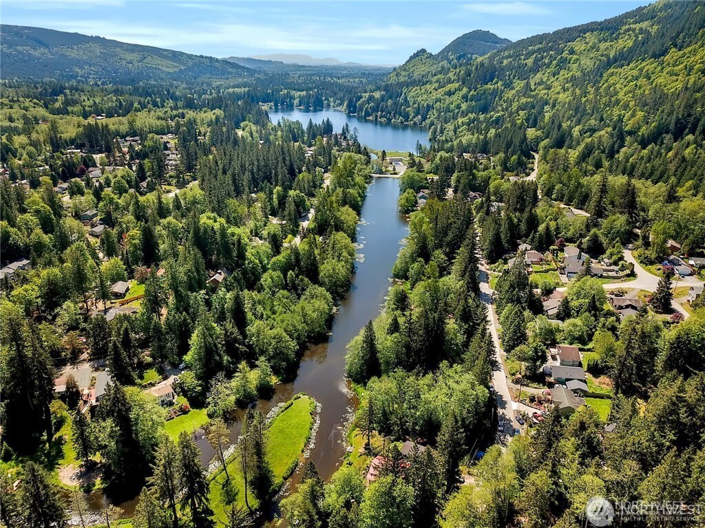 530 Rainbow Drive , Sedro Woolley, WA 98284