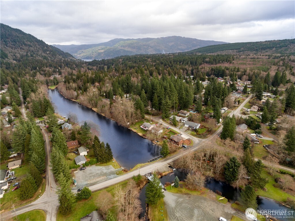 530 Rainbow Drive , Sedro Woolley, WA 98284