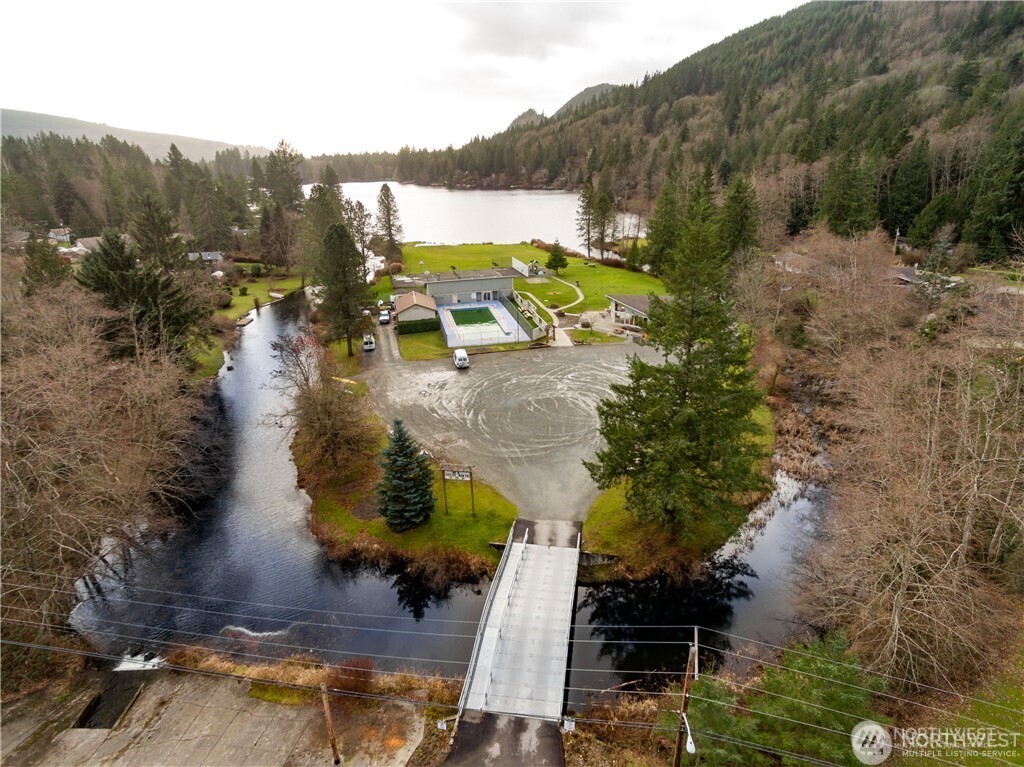 530 Rainbow Drive , Sedro Woolley, WA 98284