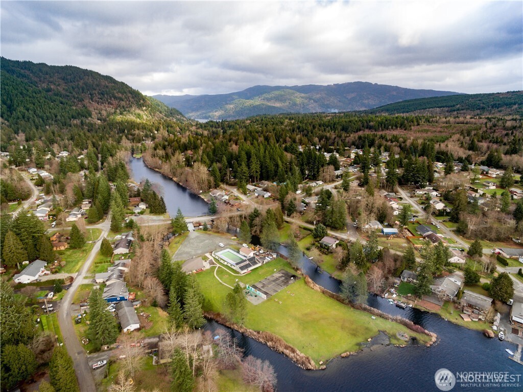 530 Rainbow Drive , Sedro Woolley, WA 98284