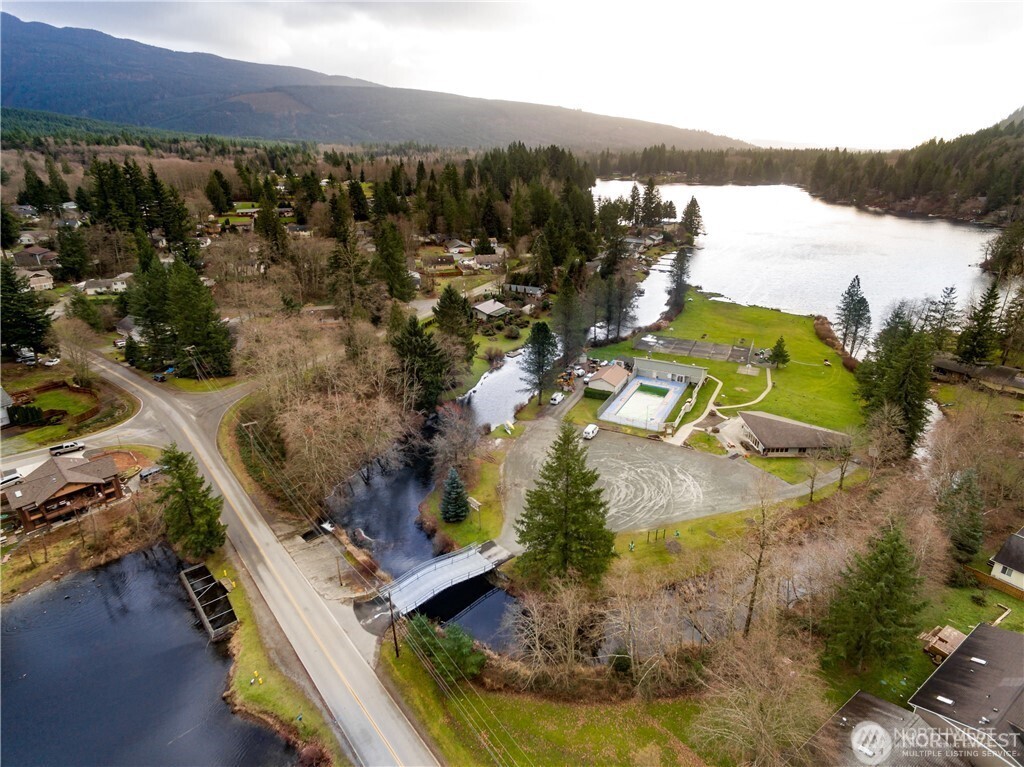 530 Rainbow Drive , Sedro Woolley, WA 98284