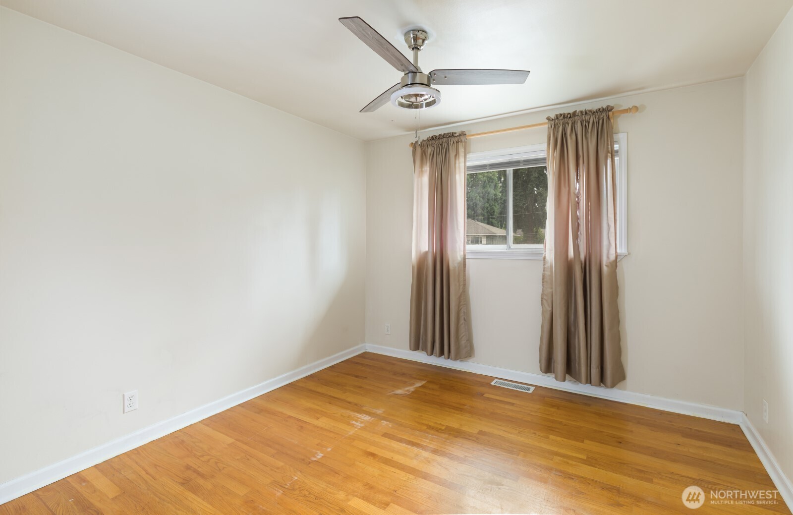 2114 SW 322nd Street , Federal Way, WA 98023
