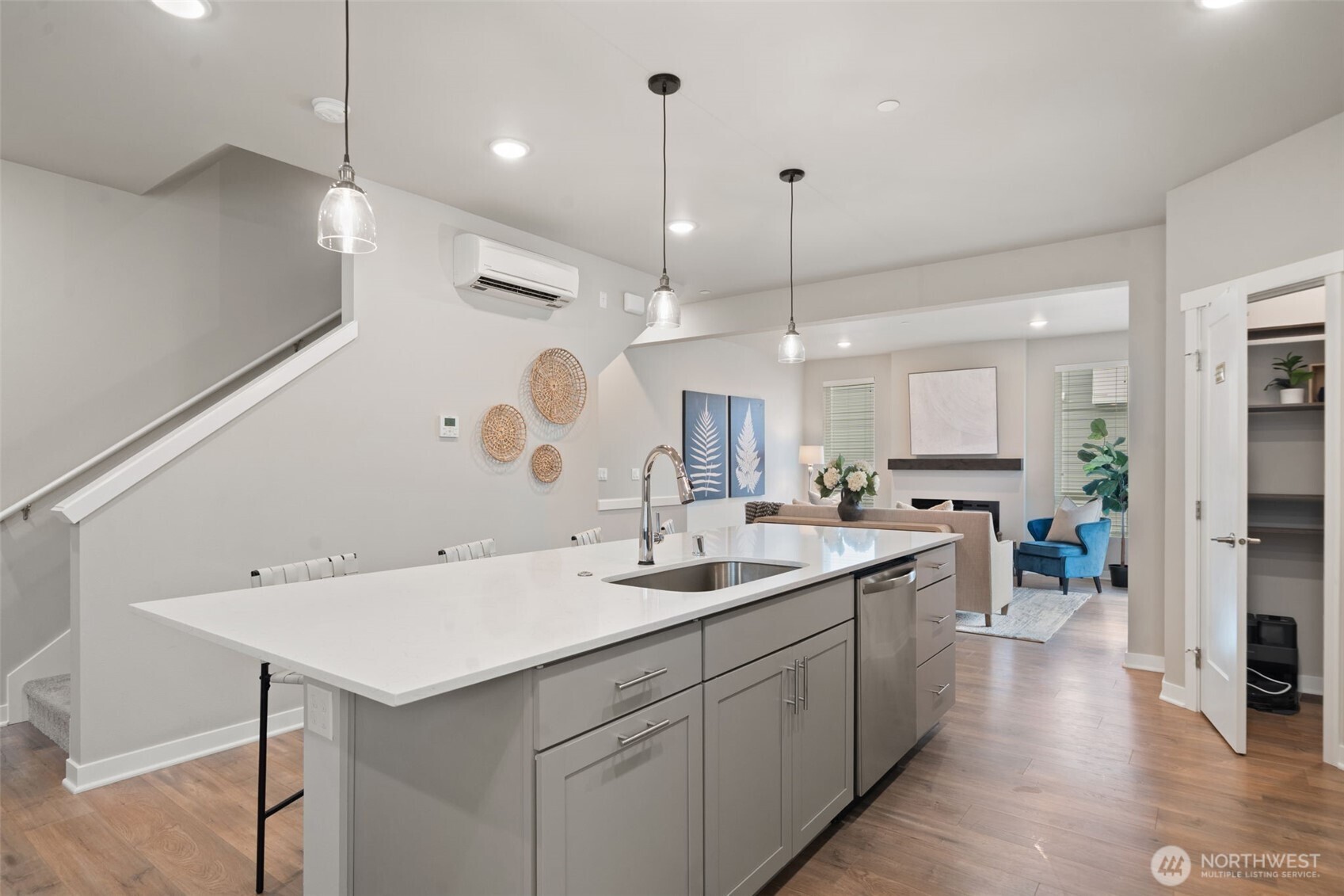 18829 67th Drive NE #6, Kenmore, WA 98028