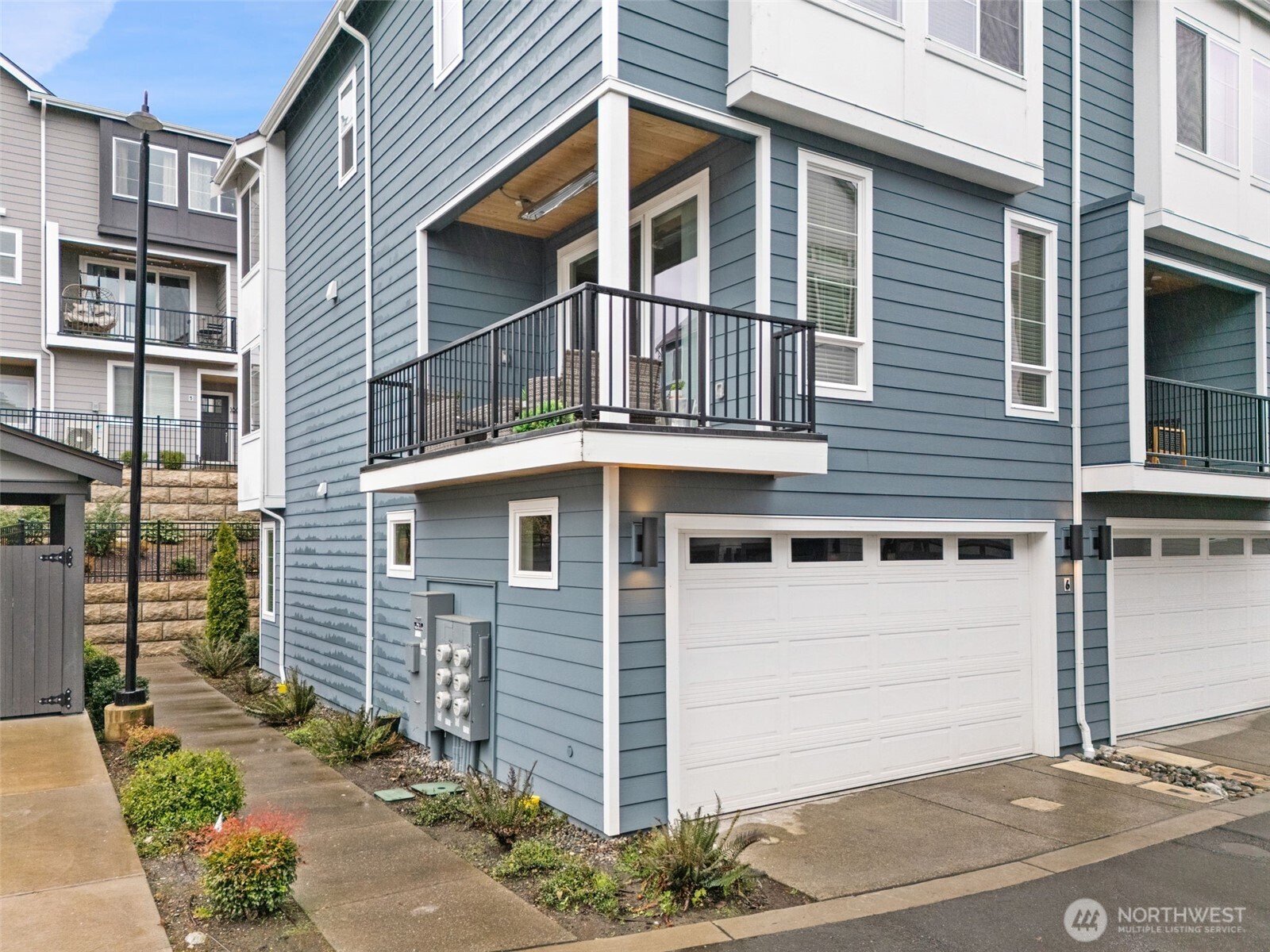 18829 67th Drive NE #6, Kenmore, WA 98028