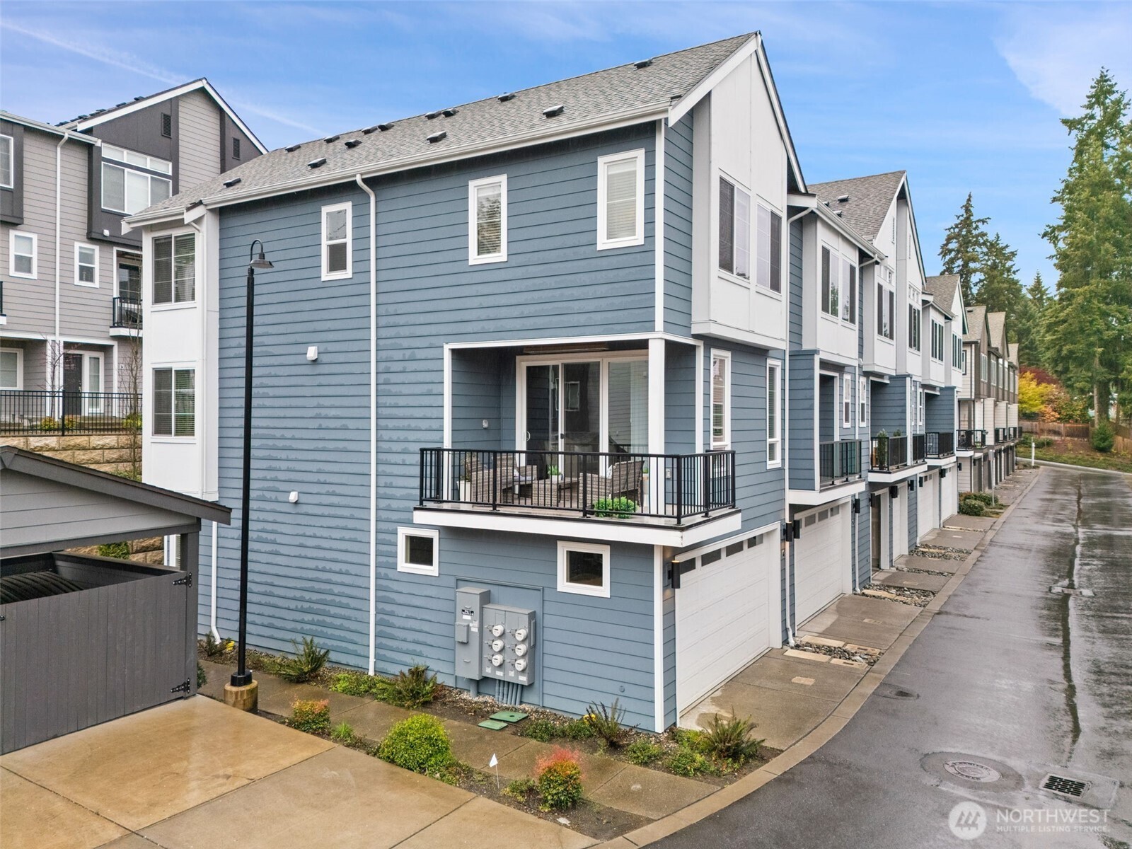 18829 67th Drive NE #6, Kenmore, WA 98028